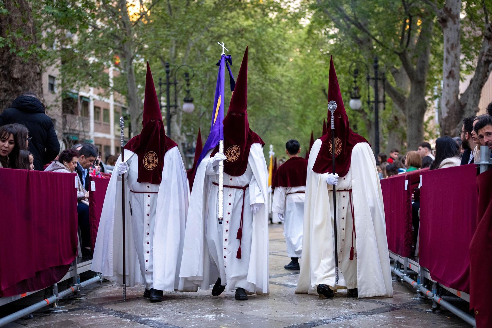 Granada estrenó la nueva carrera oficial frente a la Basílica de las Angustias