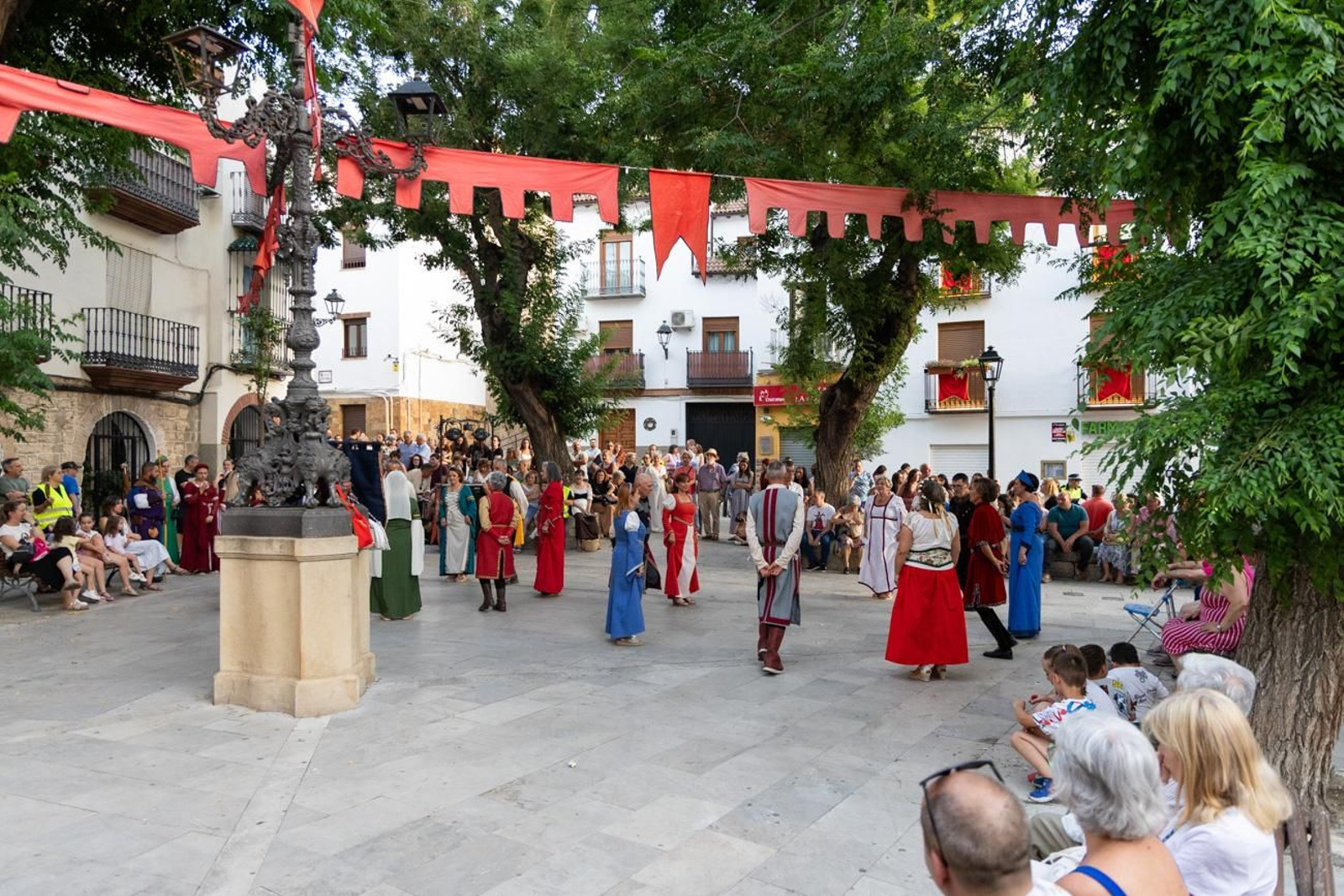 Exhibición de Bailes Medievales y Pasacalles del Lagarto de la Magdalena