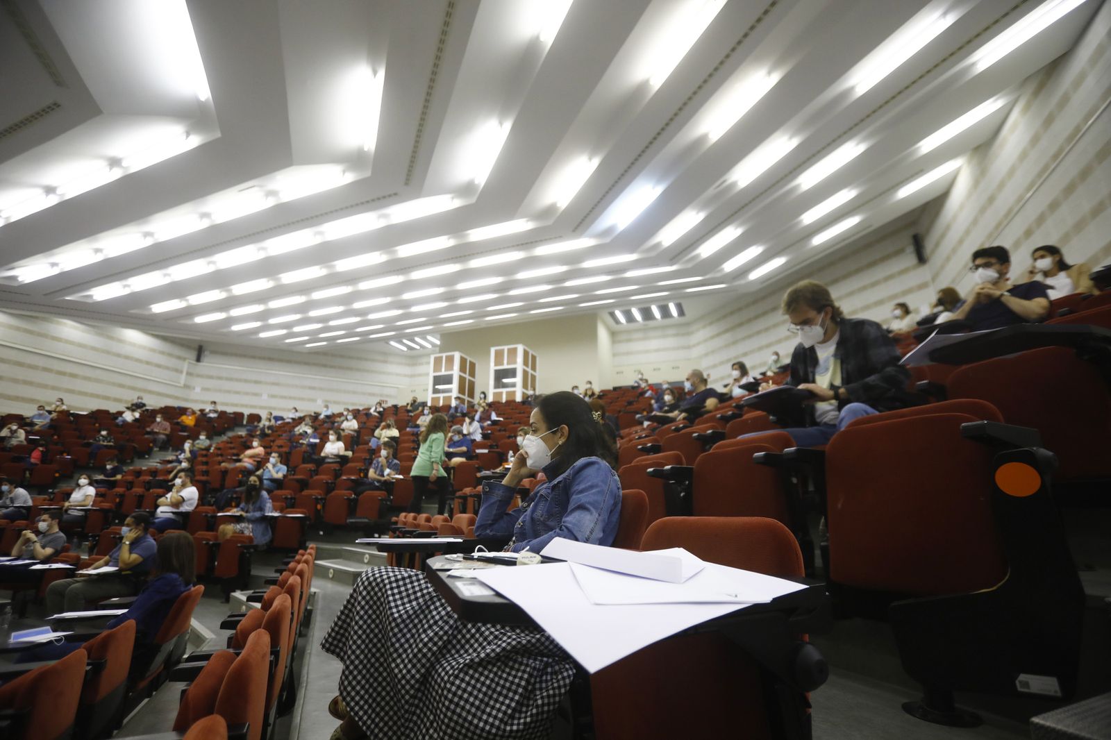 Las oposiciones de Secundaria en Córdoba, en imágenes