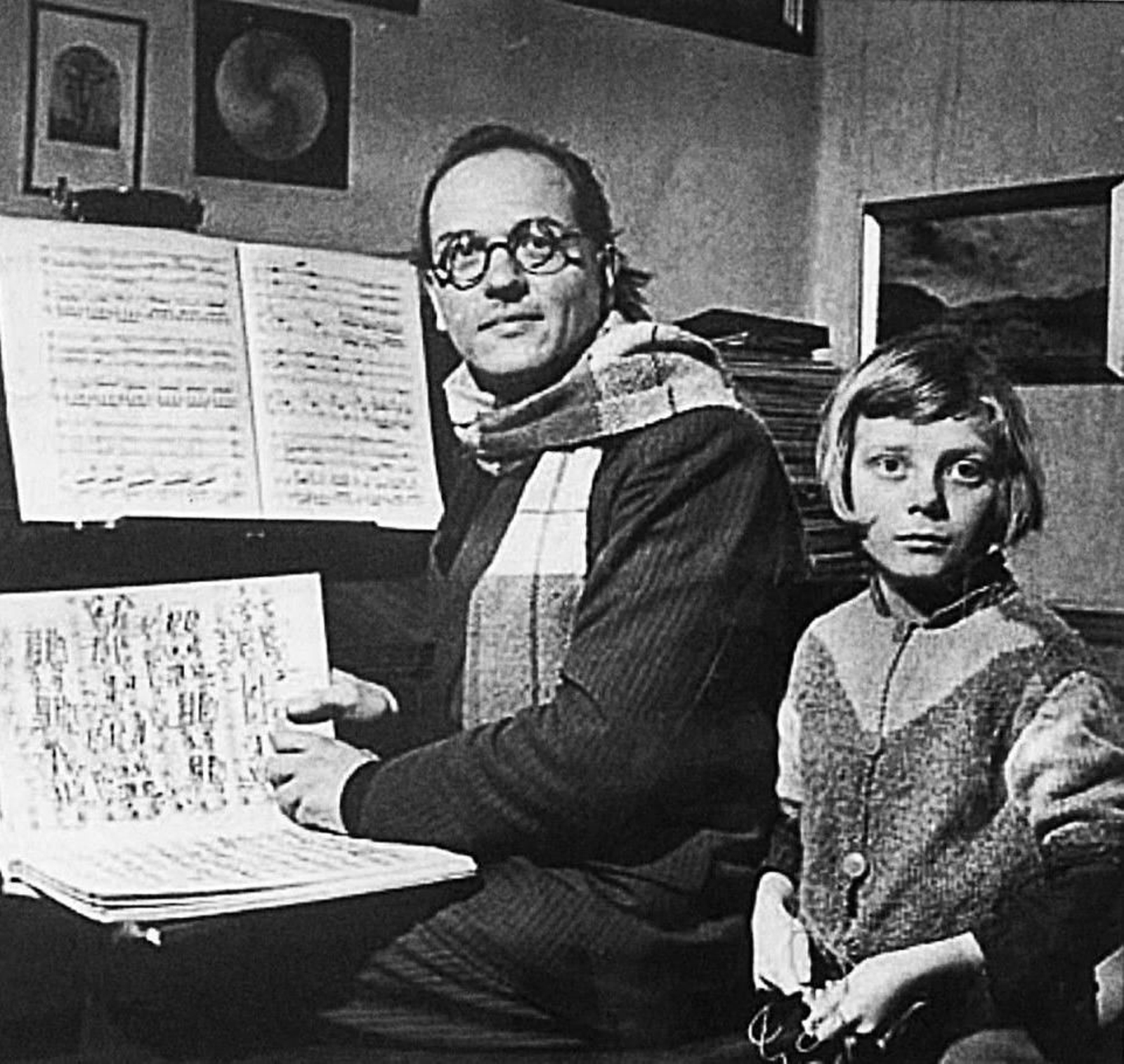 Olivier Messiaen junto a su hijo Pascal