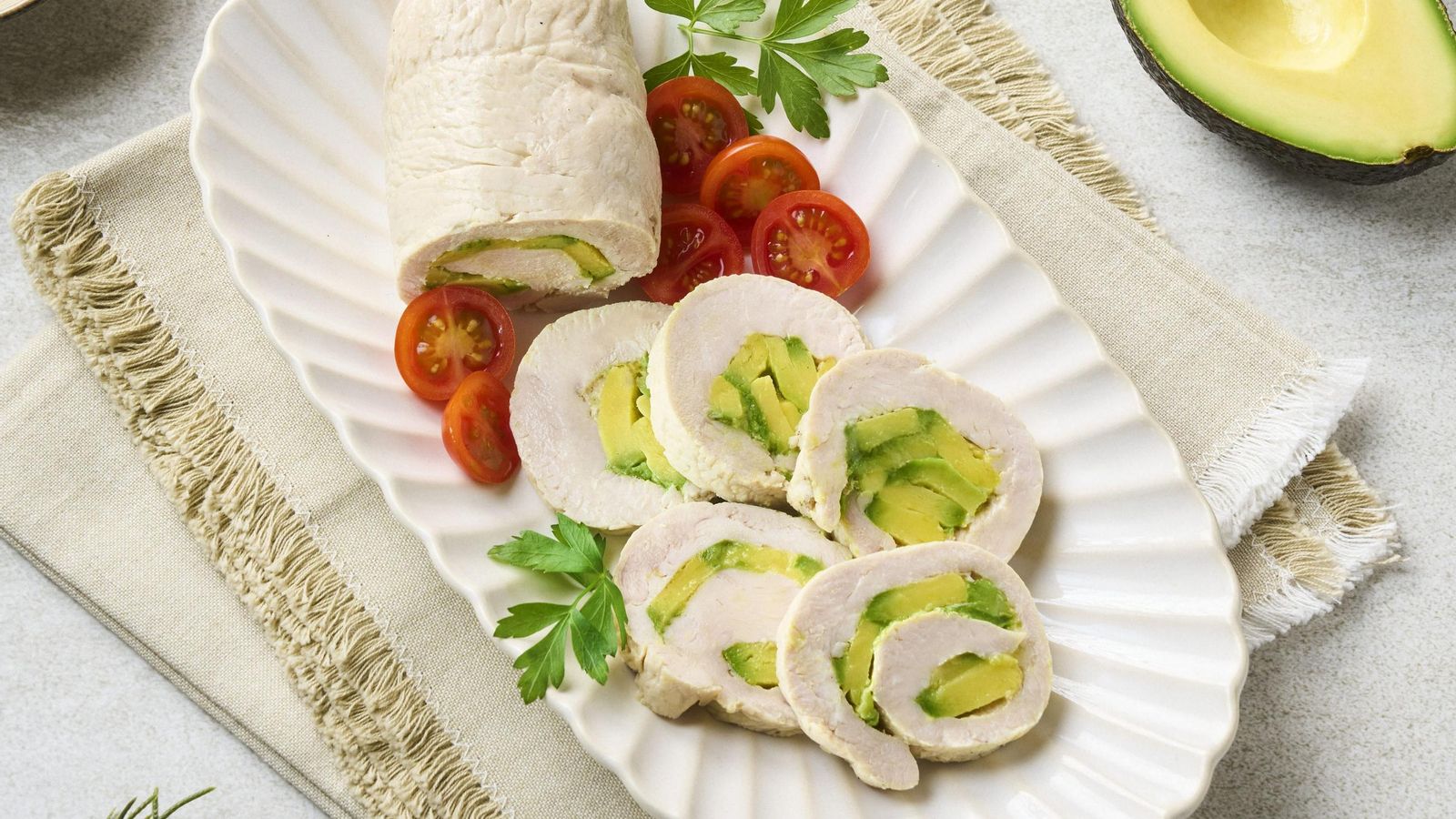 Solomillo de pavo relleno de aguacate