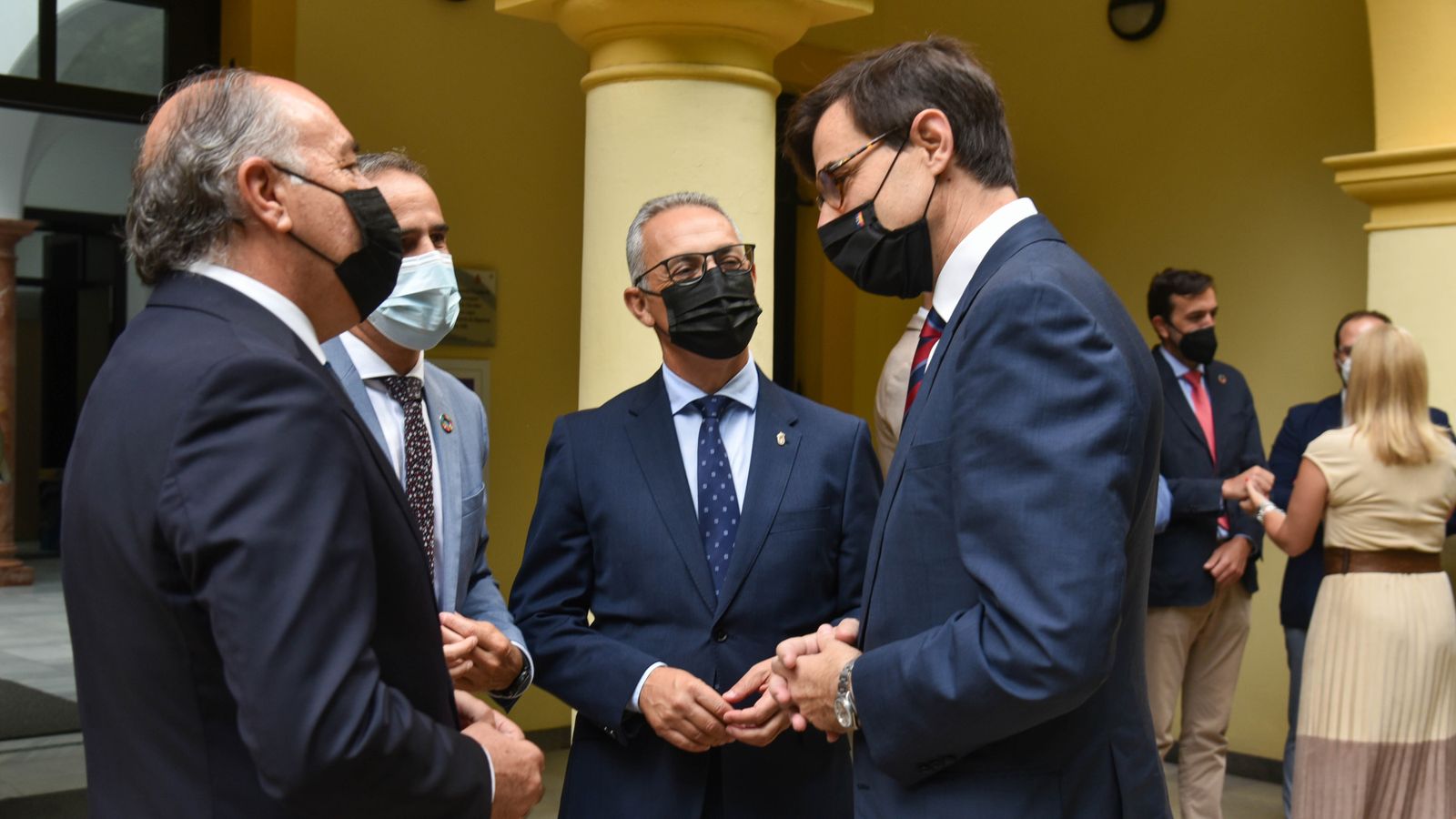 Fotos de la reunión del secretario de estado para la UE y los aalcaldes del Campo de Gibraltar