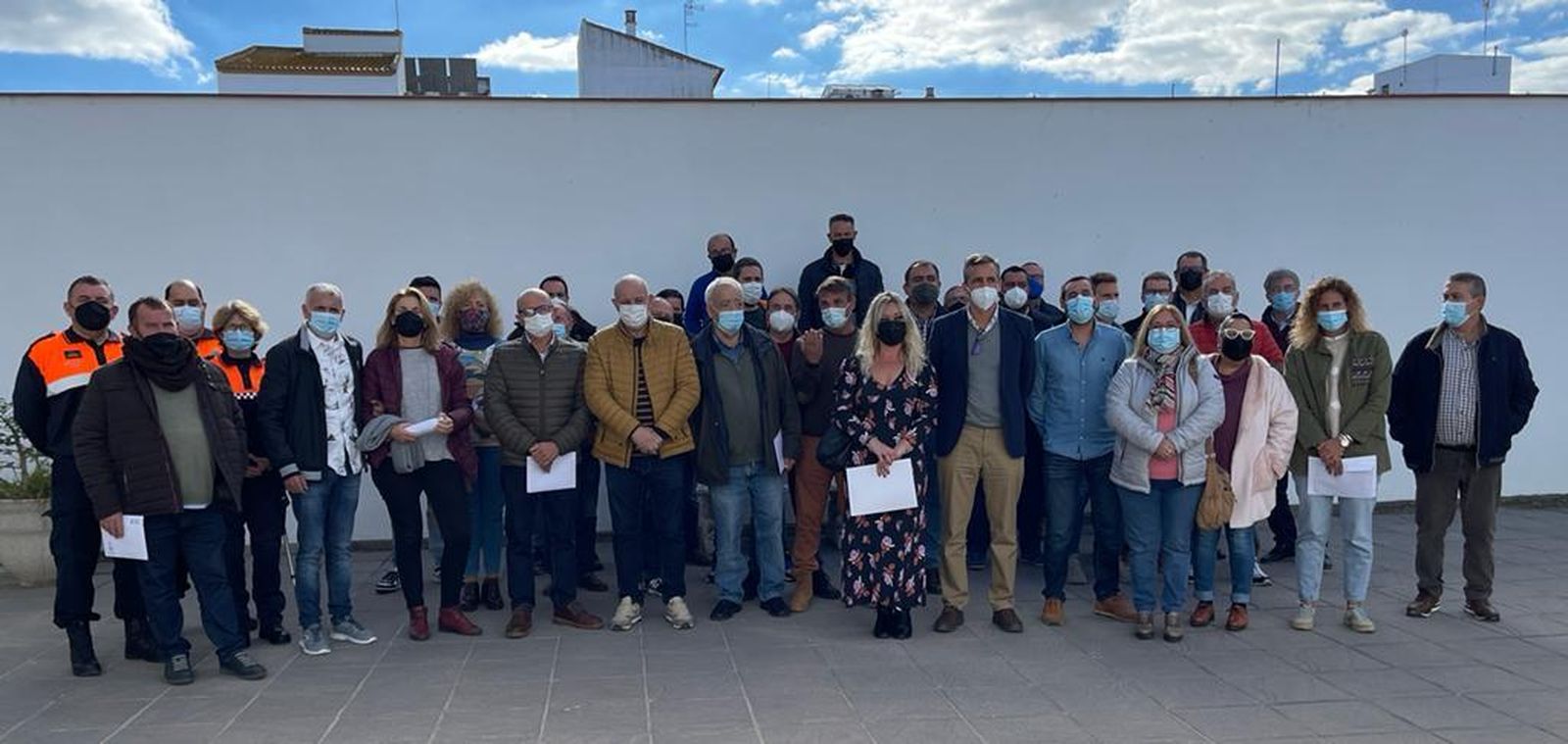 Encuentro entre los beneficiarios de las ayudas de Ence en San Juan del Puerto.