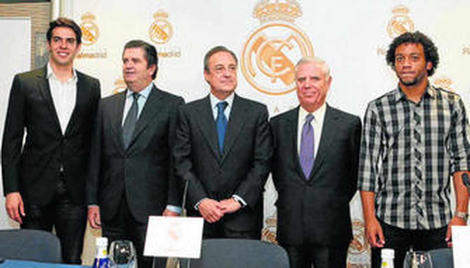 Kaká niega que vaya a dejar el Real Madrid