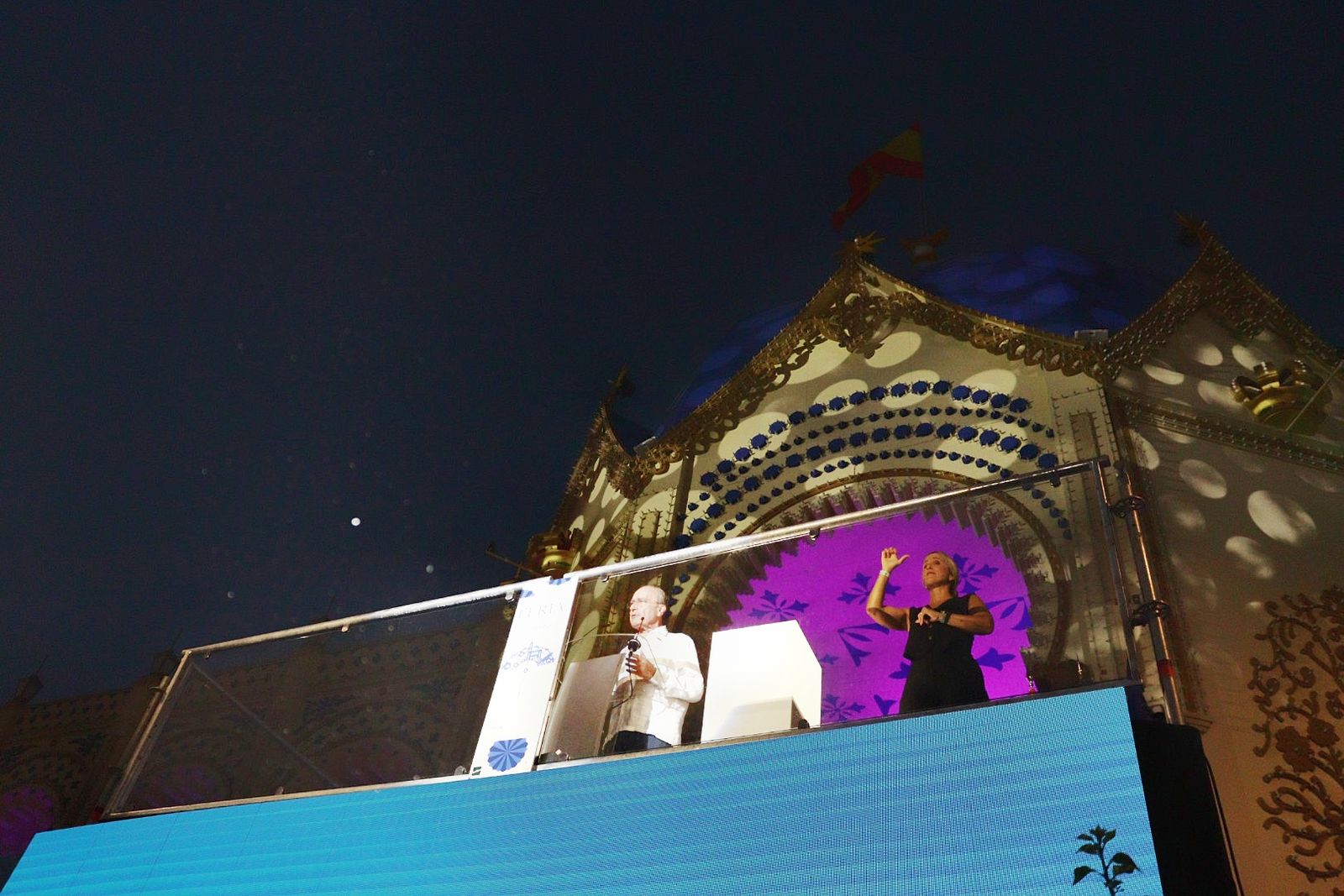 El pregón de Javier Castillo en la Feria de Málaga, en imágenes