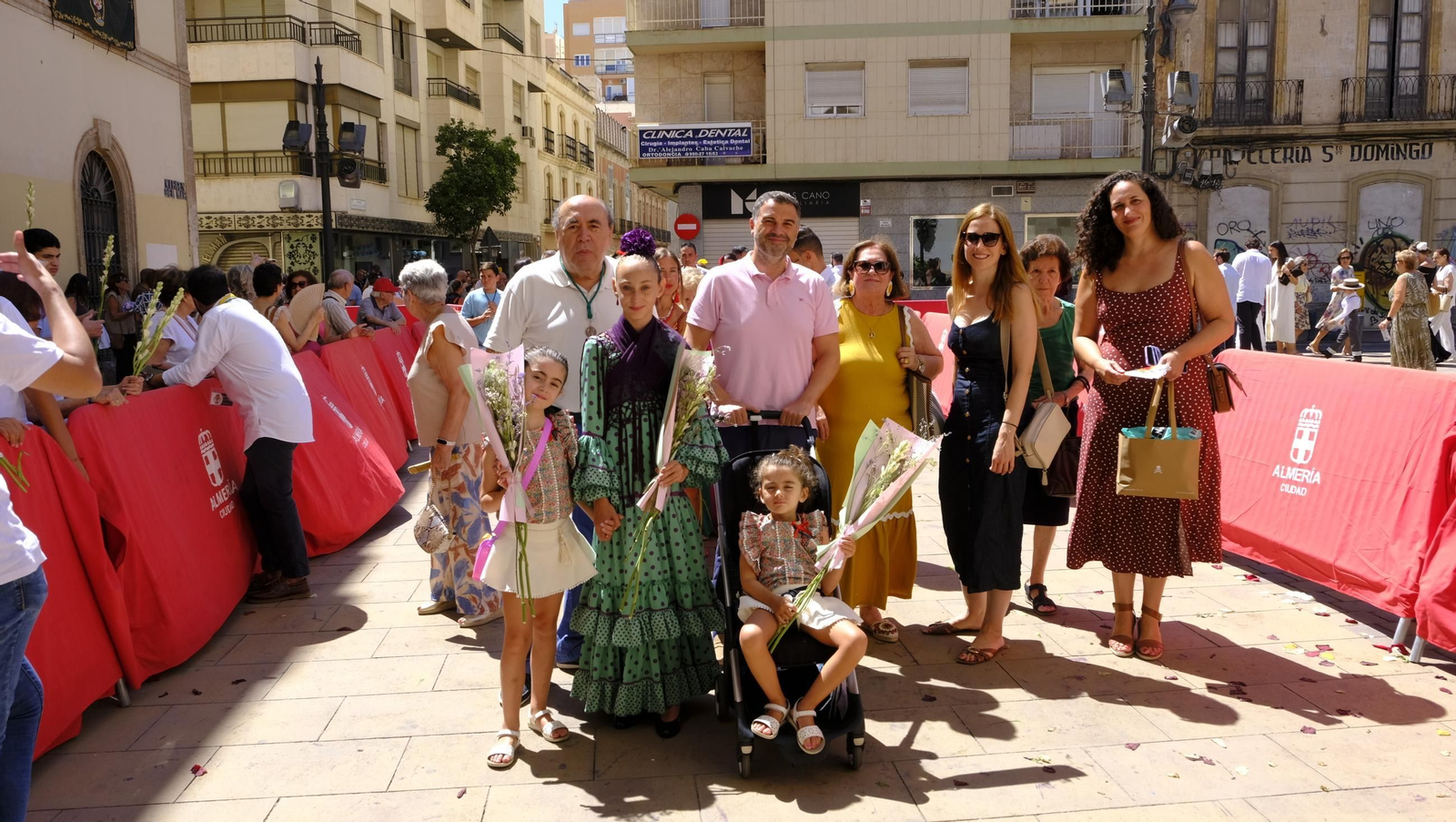 La ofrenda floral a la Virgen del Mar en la Feria de Almería 2025, en imágenes