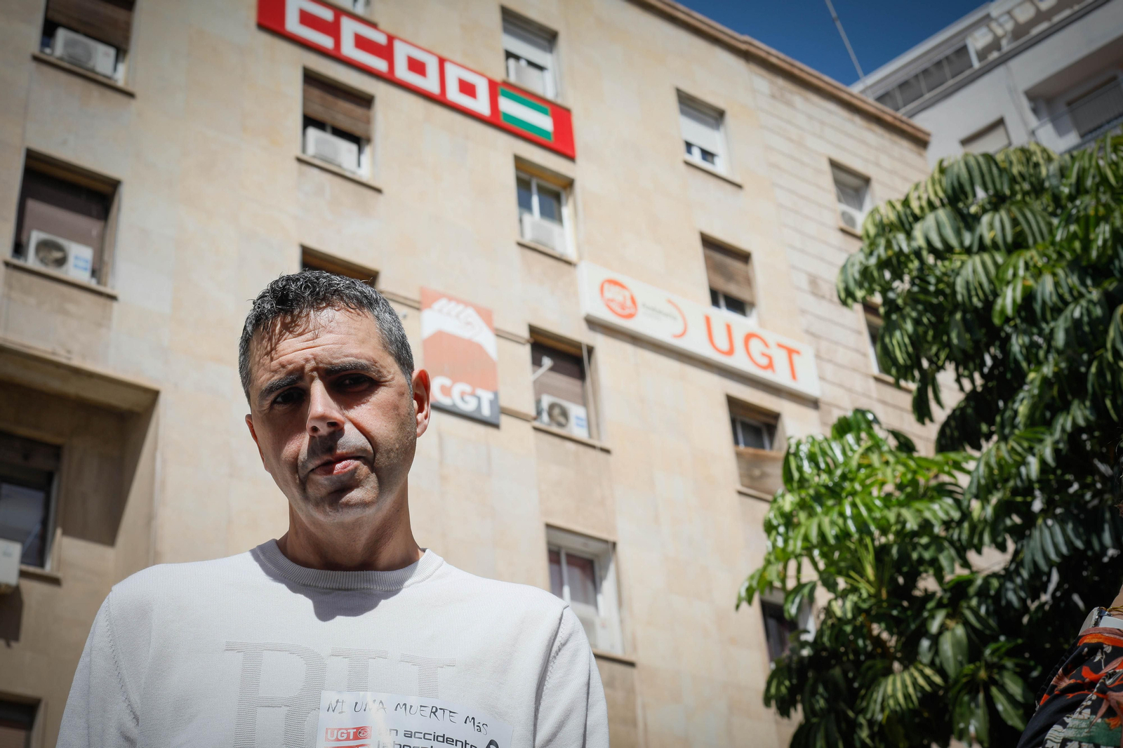 Imágenes de la concentración por muerte de un trabajador en accidente laboral