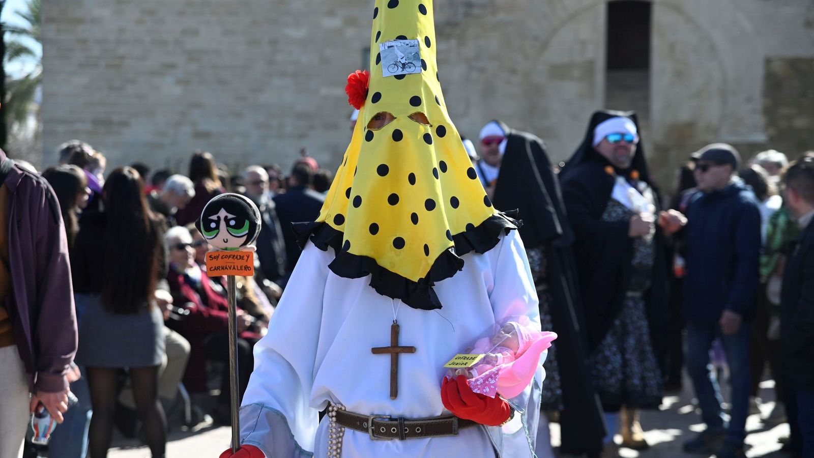 Otro momento del pasacalles.