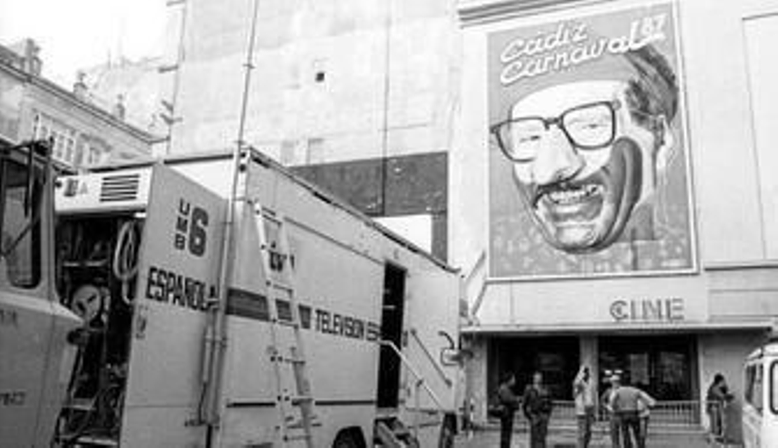 El público, en pie, aplaude al cuarteto de Rota.