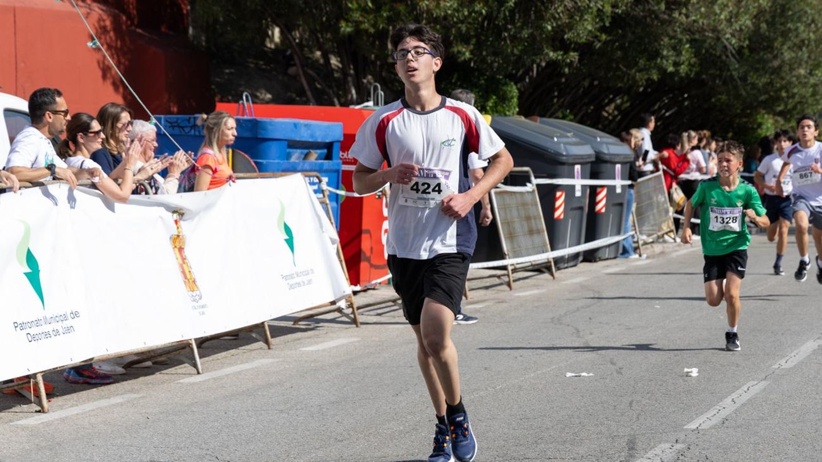 La carrera escolar de “La Gloria” que aúna inclusión y solidaridad, en imágenes