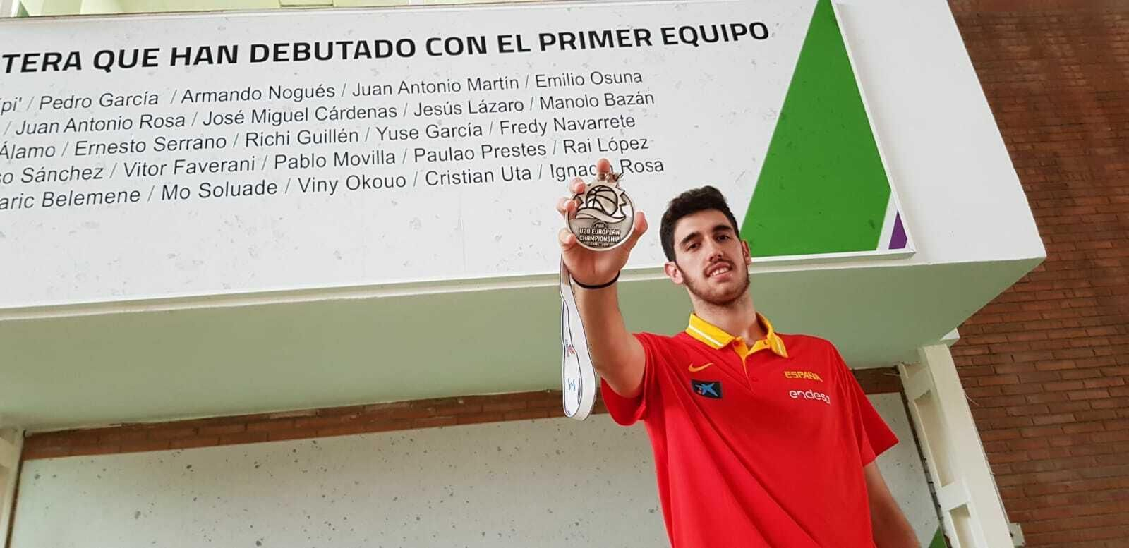 Ignacio Rosa, con la medalla de plata en Los Guindos.