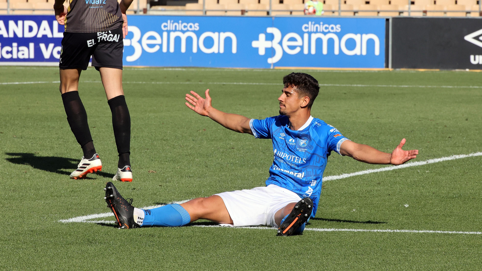 Imágenes del Xerez DFC - Conil CF en Chapín