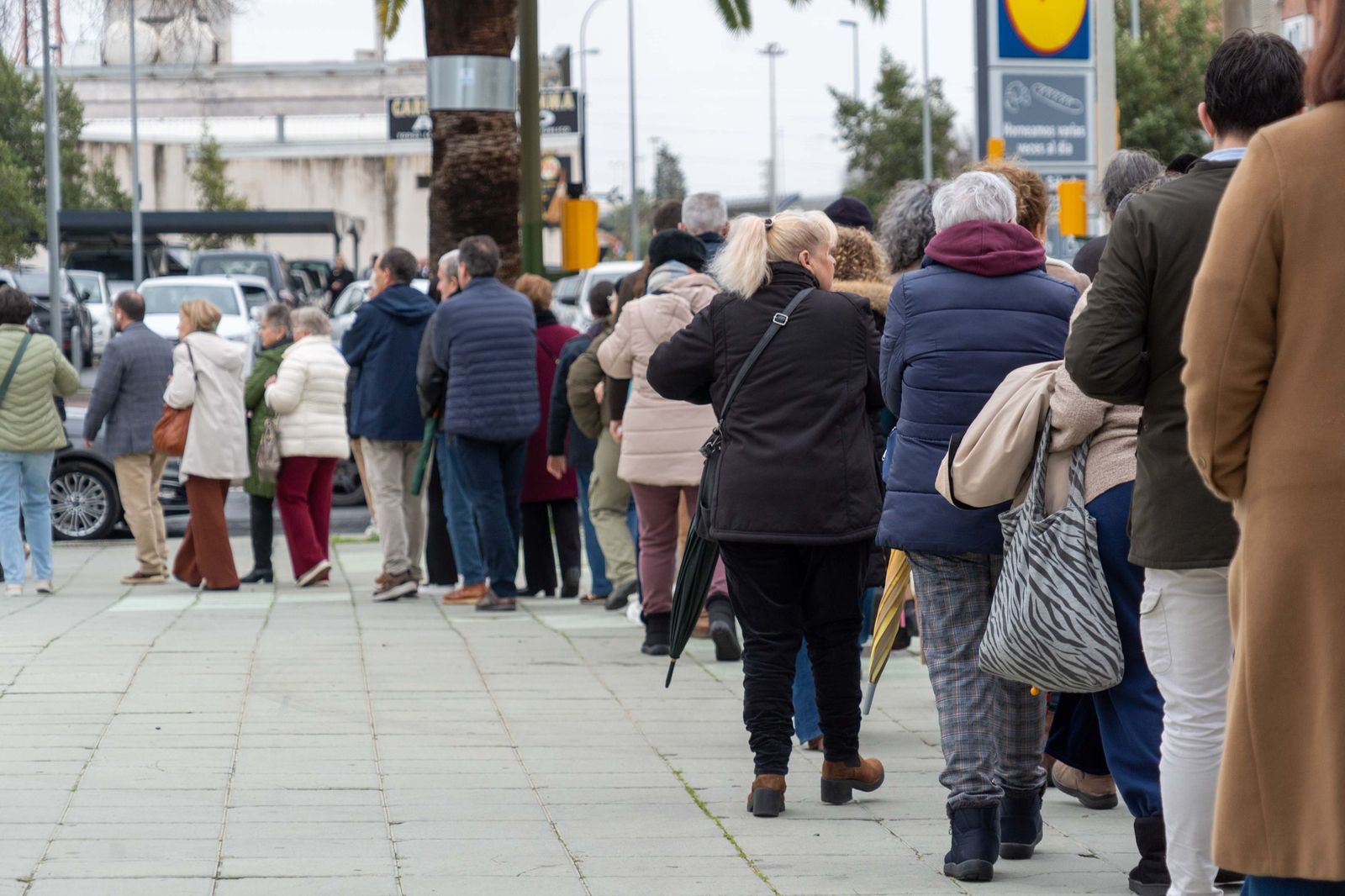 Fotografías del ambiente previo a la Misa funeral por las víctimas del accidente ferroviario