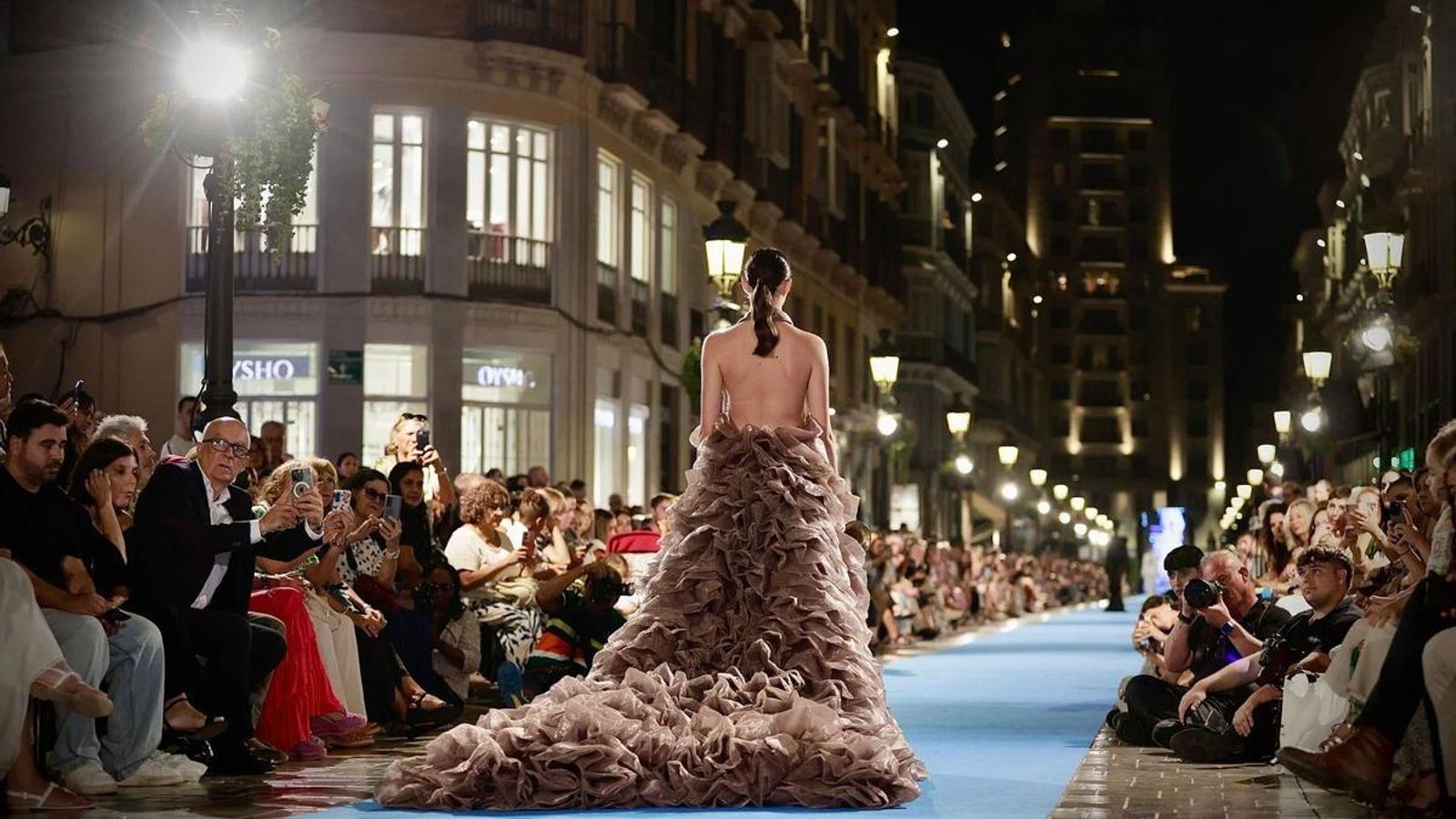 Parte posterior de un diseño de José Perea en la Pasarela Larios Málaga Fashion Week