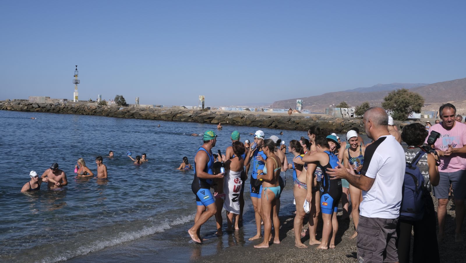 Imágenes de la travesía a nado de la Feria de Almería 2022