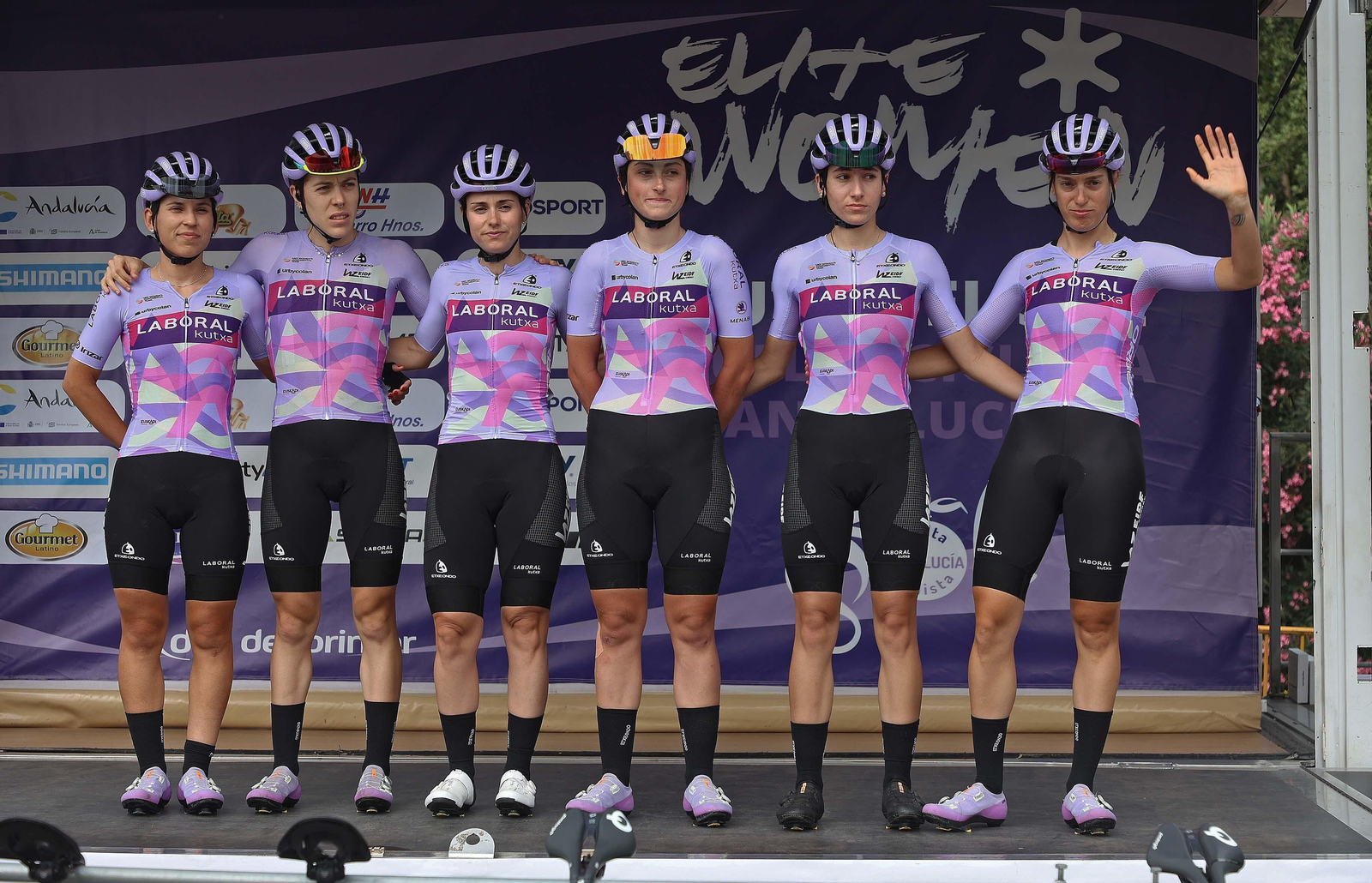Fotos de la salida de la III Vuelta Ciclista femenina a Andalucía desde Castellar