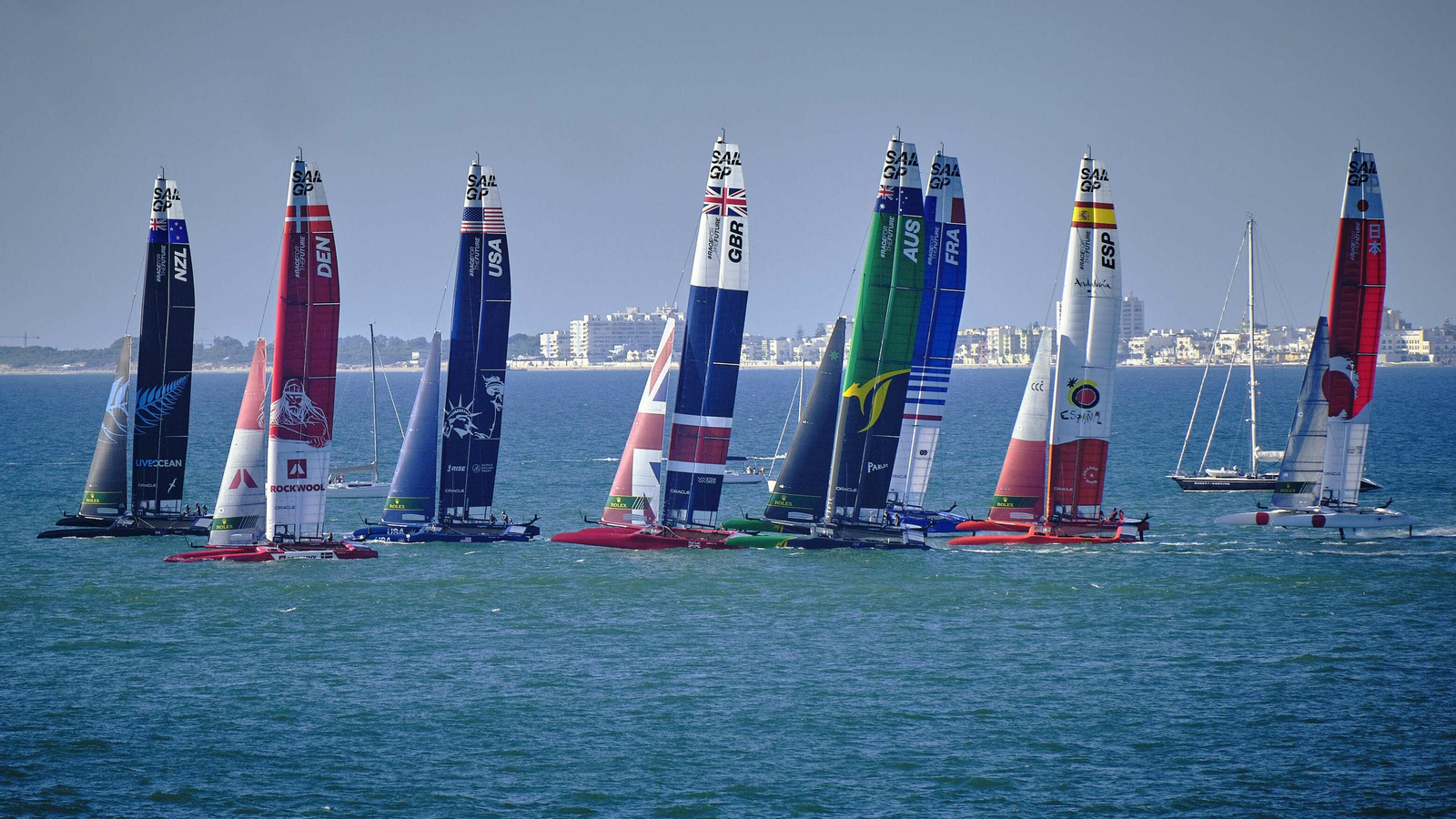 Las imágenes de la primera jornada de la SailGP en Cádiz