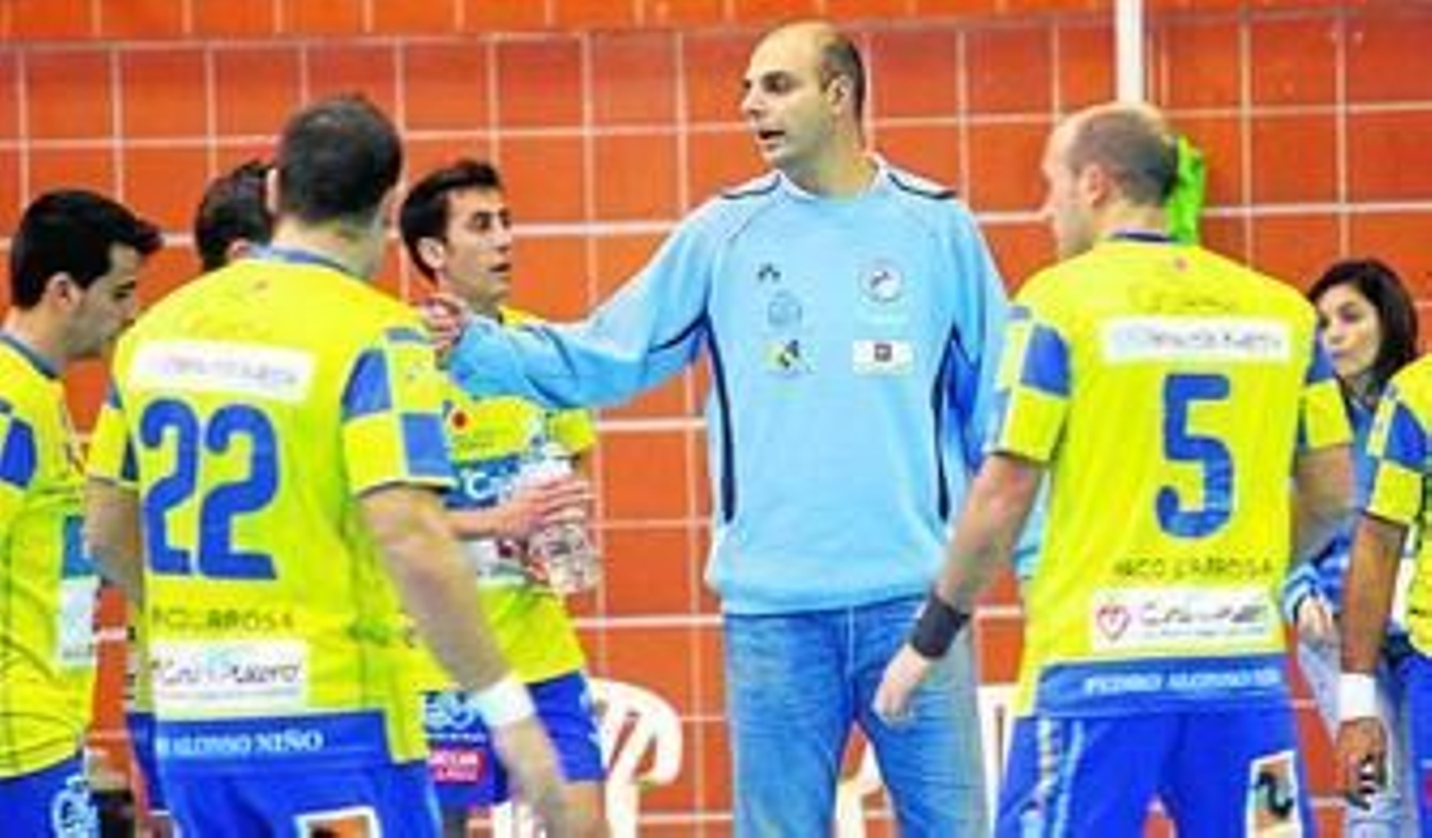 Flores considera vital en esta fase de ascenso que lo que pase en un partido no afecte al siguiente.