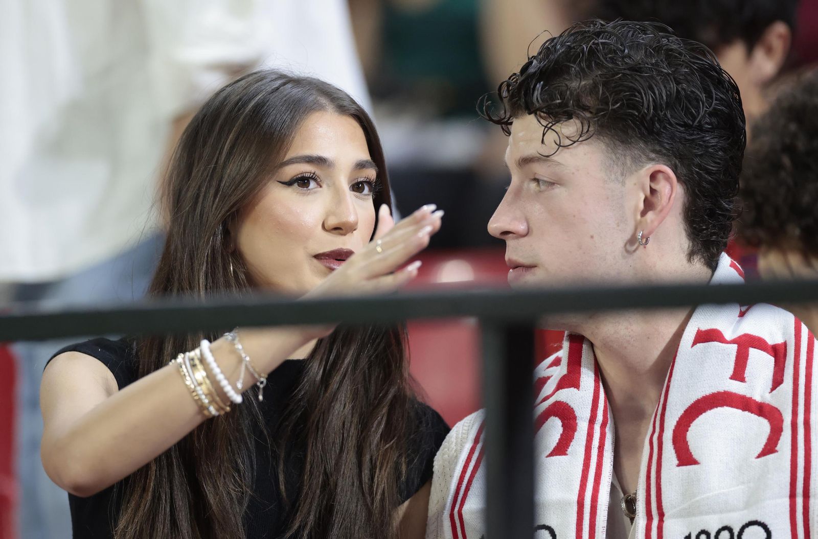 Búscate en las fotos del Sevilla - Elche