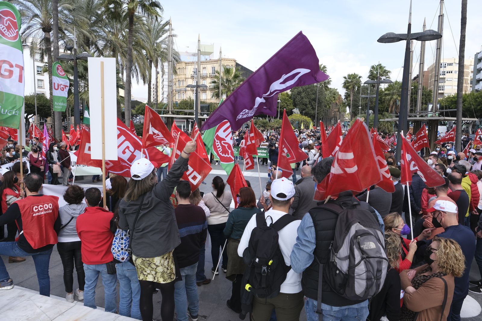 Imágenes de la manifestación a favor de la sanidad pública en Almería