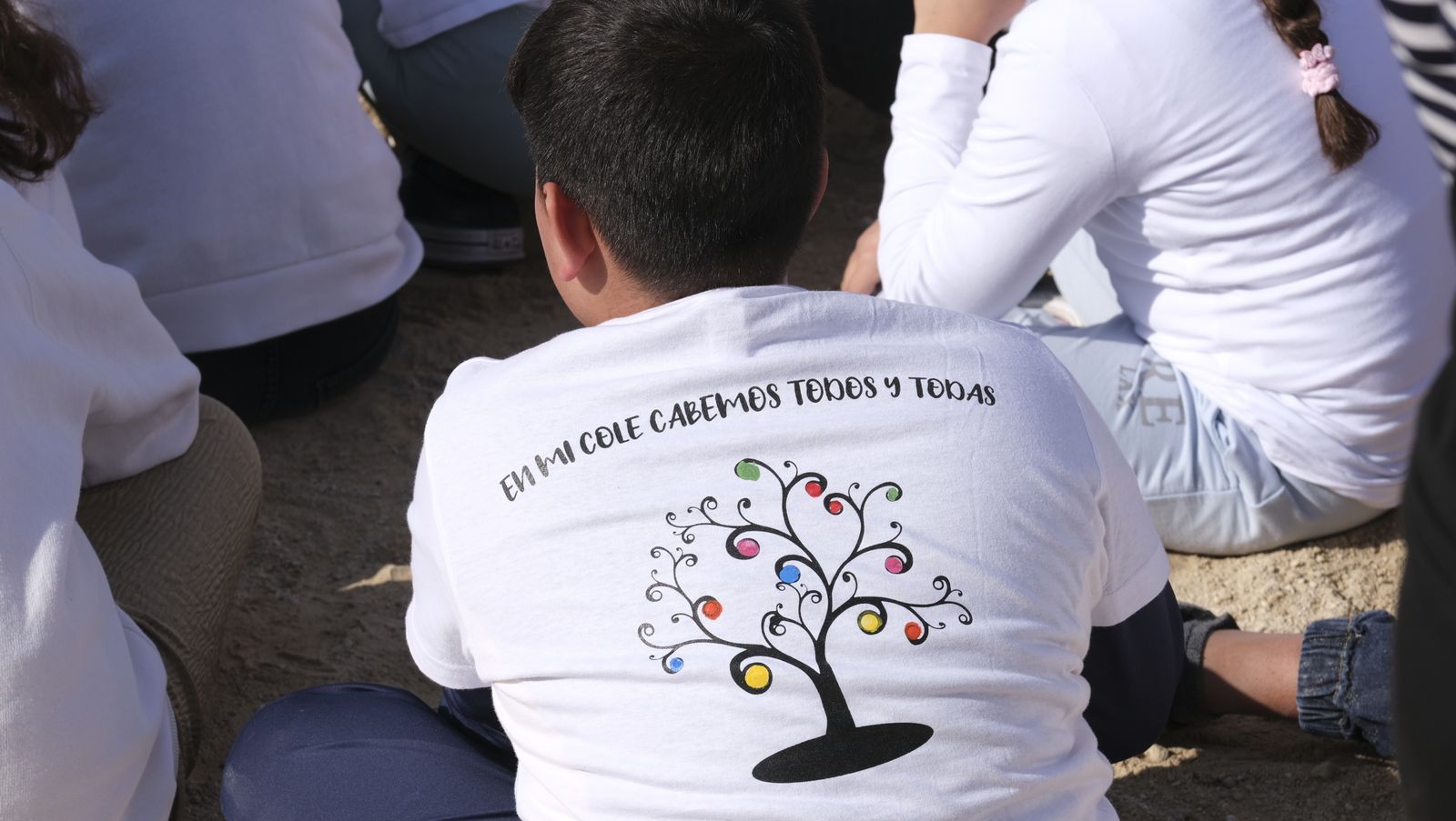 Imágenes de 'Versos por la Paz', en el Parque de La Hoya de Almería