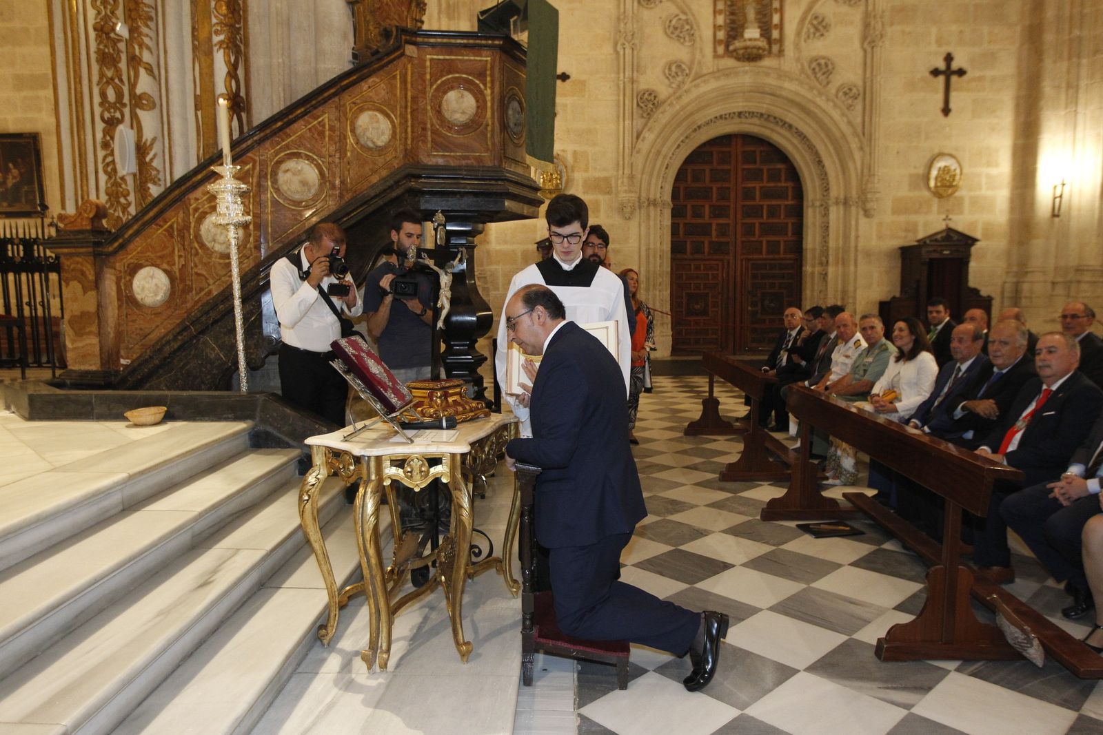 Fotogalería toma posesión nuevo Presidente Agrupación Cofradías Almería-Isaac Vilches