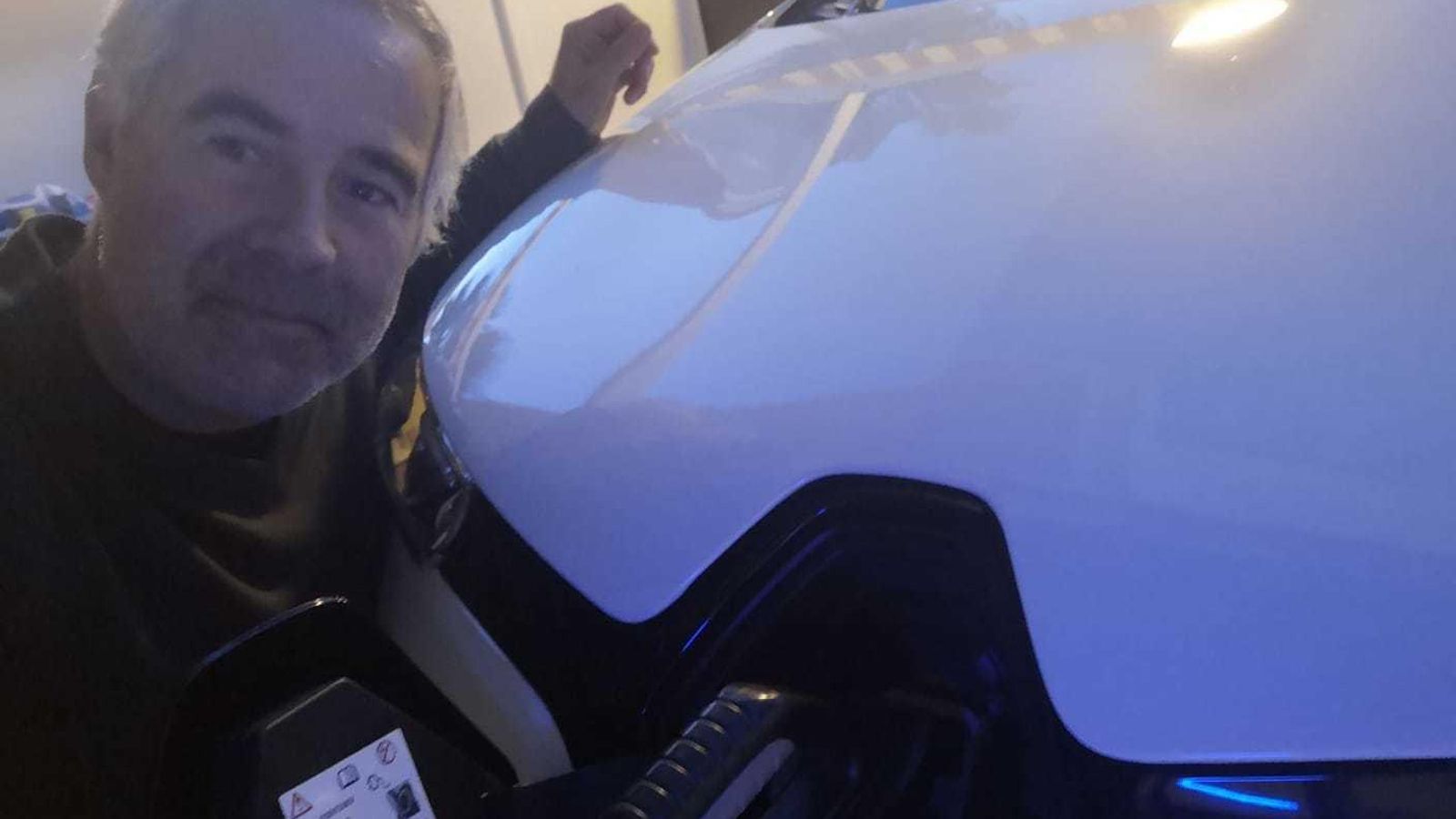 Ignacio Insúa recarga su Renault Zoe Ignacio Insúa recarga su Renault Zoe
