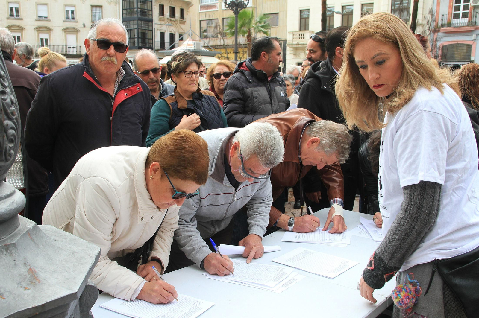Imágenes de la manifestación contra la derogación de la prisión permanente revisable celebrada en Huelva