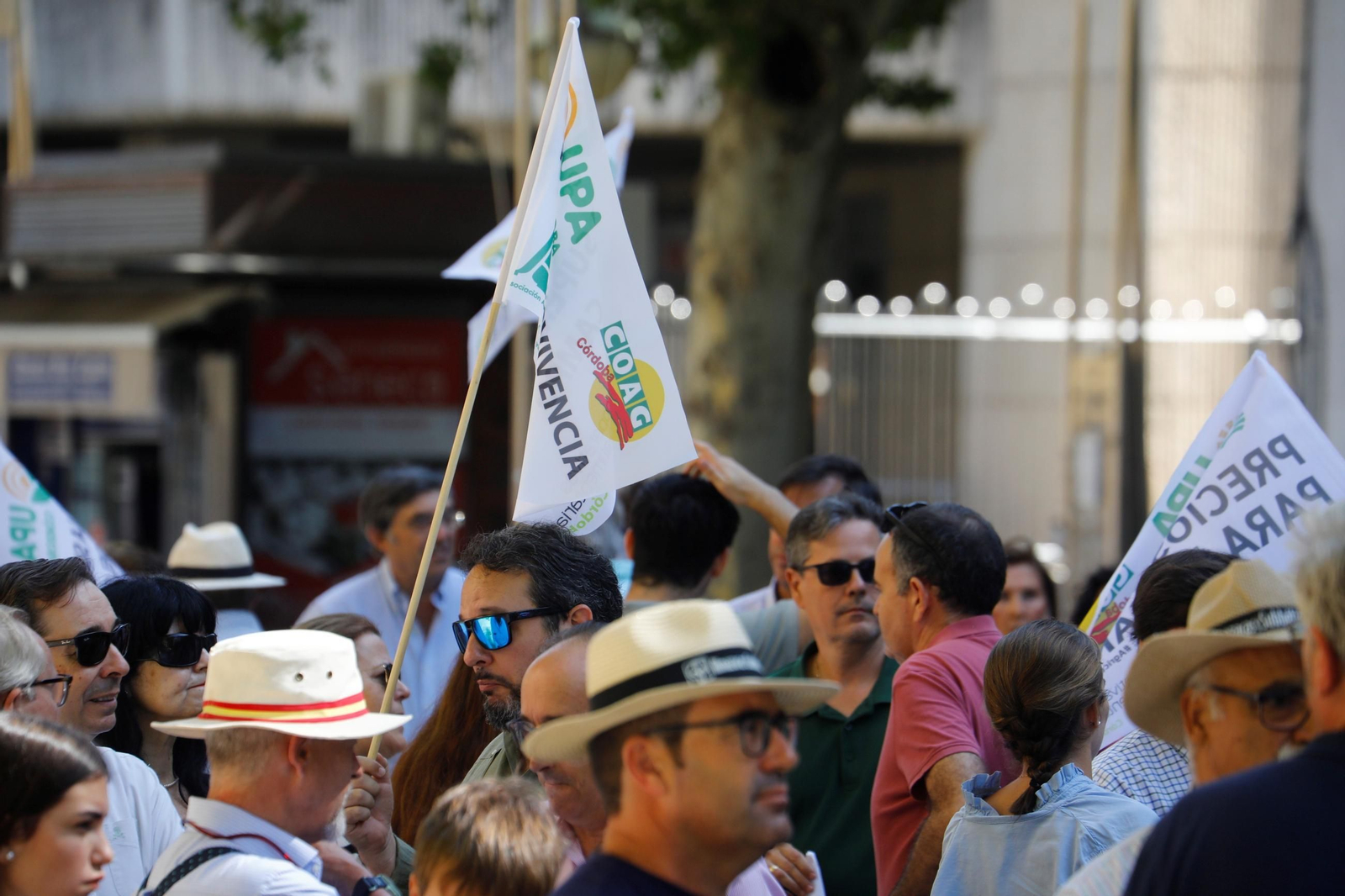 Las imágenes de la concentración de los agricultores de Córdoba "por la supervivencia del campo"