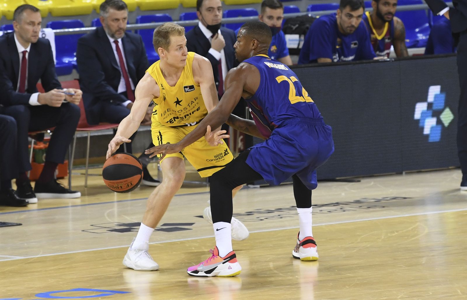 Salin es defendido por Higgins en la última jornada de la ACB.