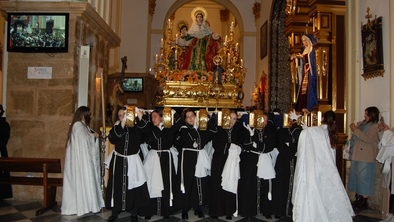 El trono de Los Hermanos de Betania.