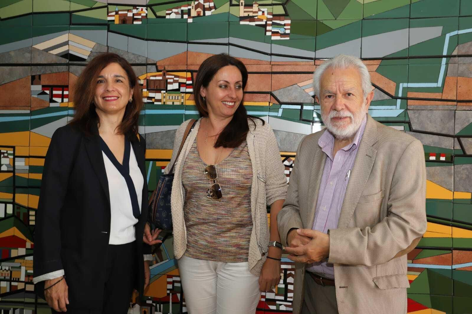 Mercedes Camacho, Estela Villalba y Jaime de Vicente en la Fundación Valdocco.