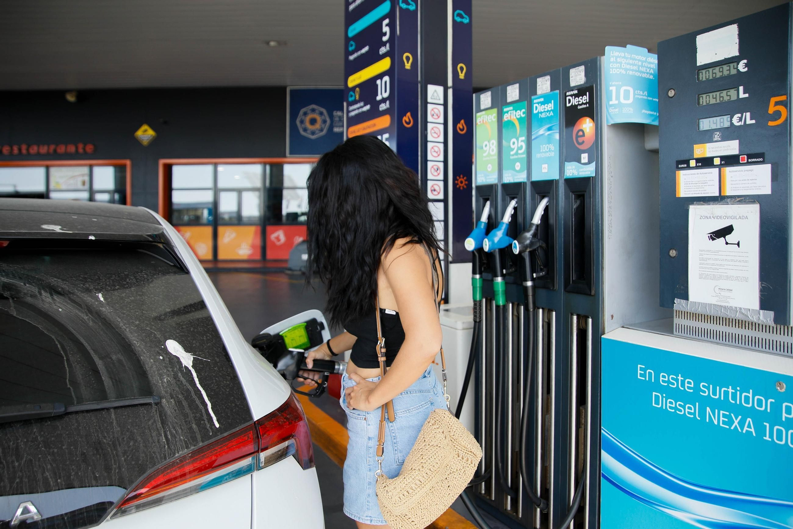 Suministro de combustible.