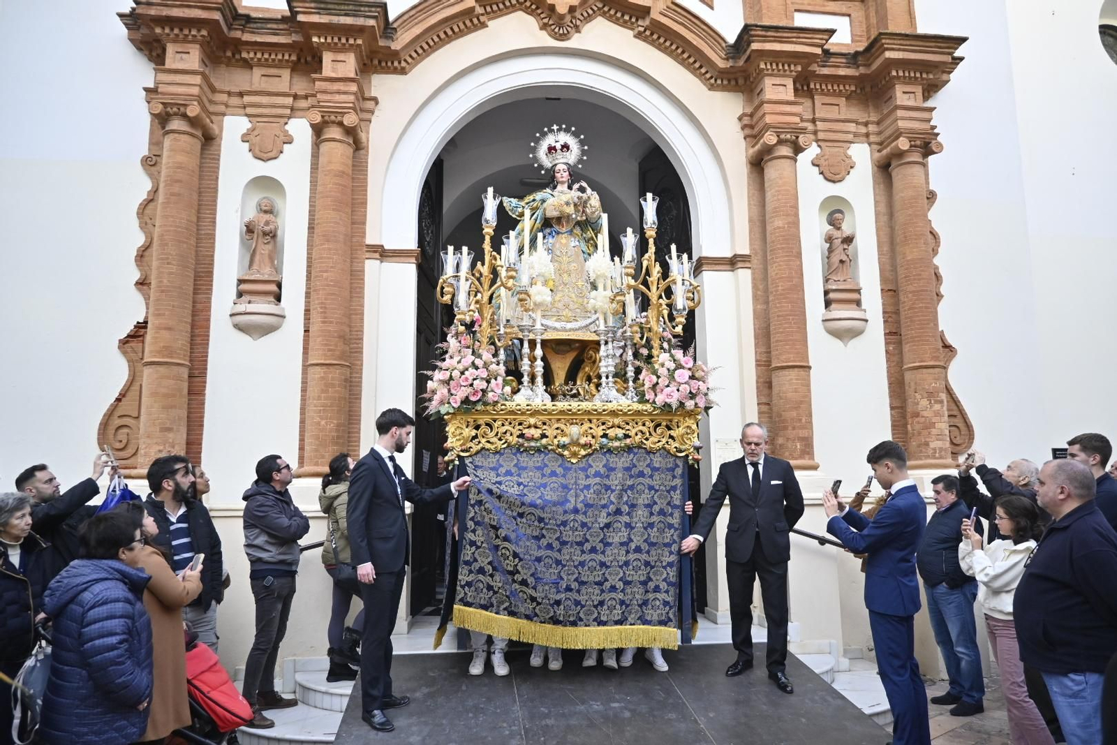 Imágenes de la procesión de la Virgen de la Inmaculada en Huelva
