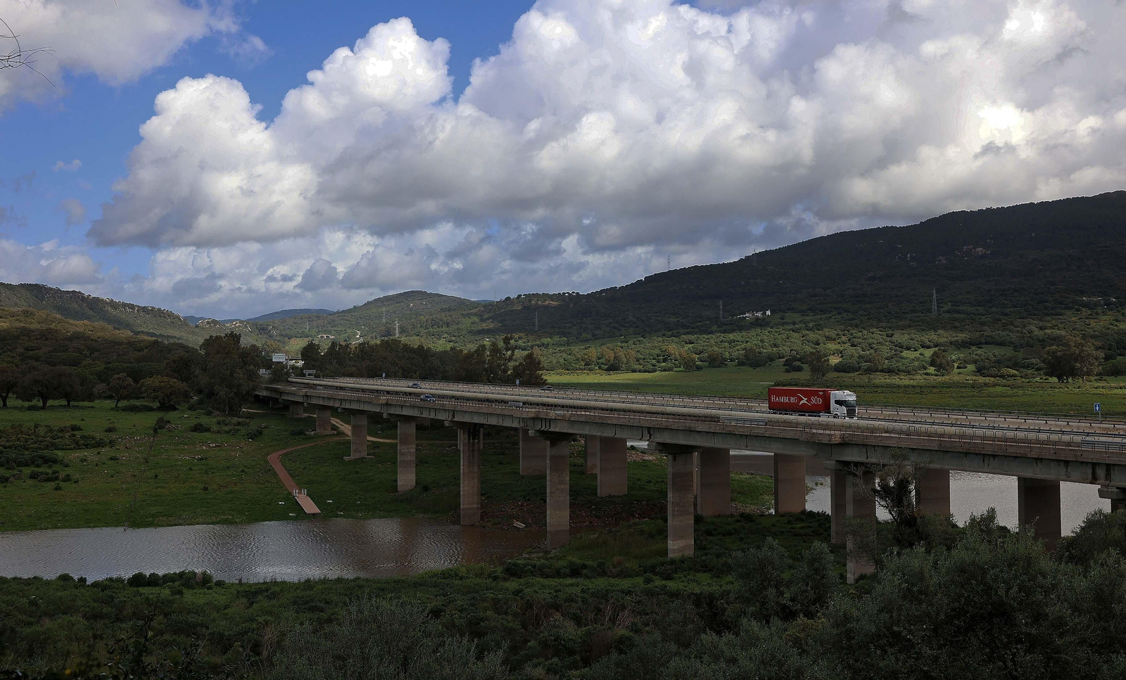 Imágenes del embalse de Charco Redondo en Los Barrios