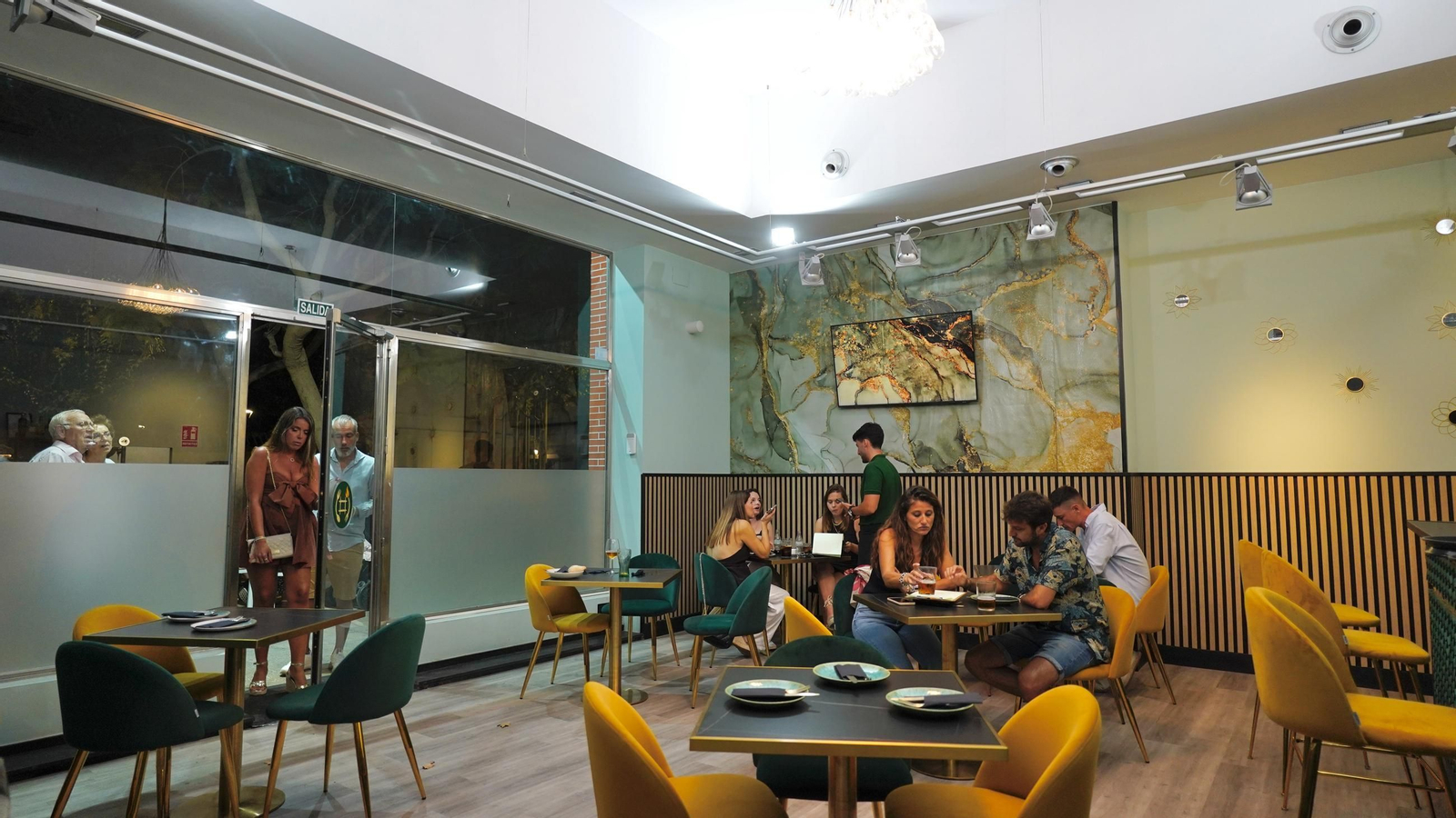 Fotos del bar Nuevo Maridaje en la calle Capitán Ontañón de Algeciras