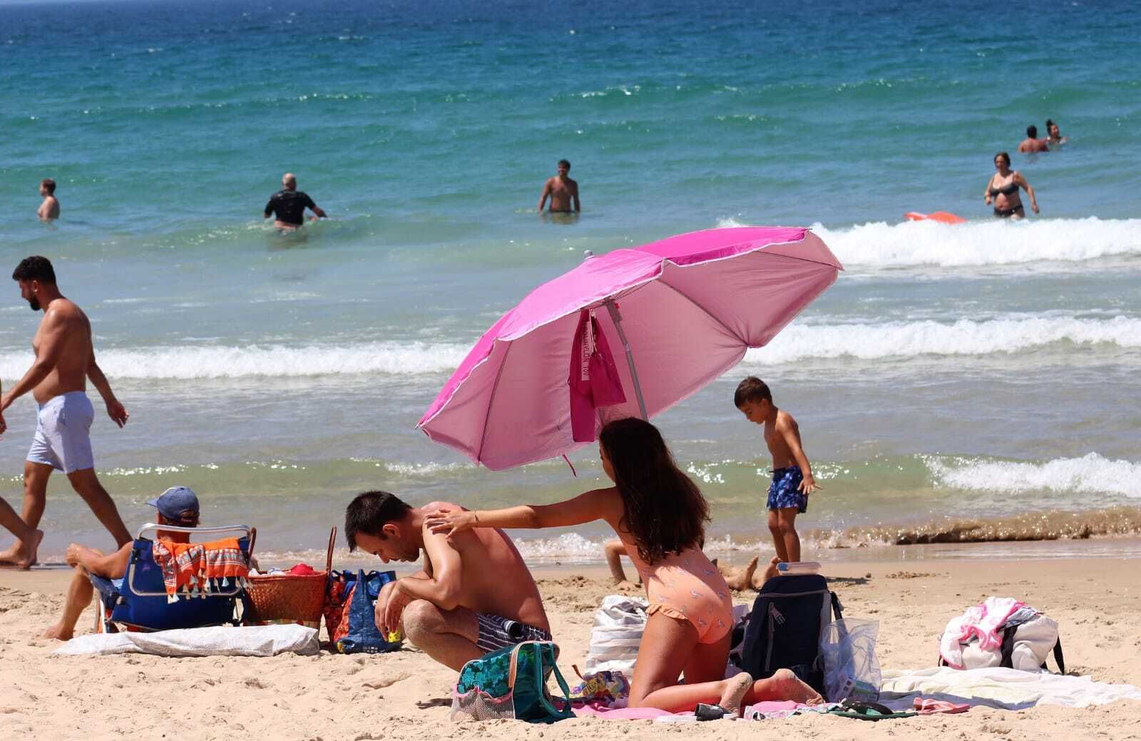 Así están las playas de Conil y El Palmar este verano