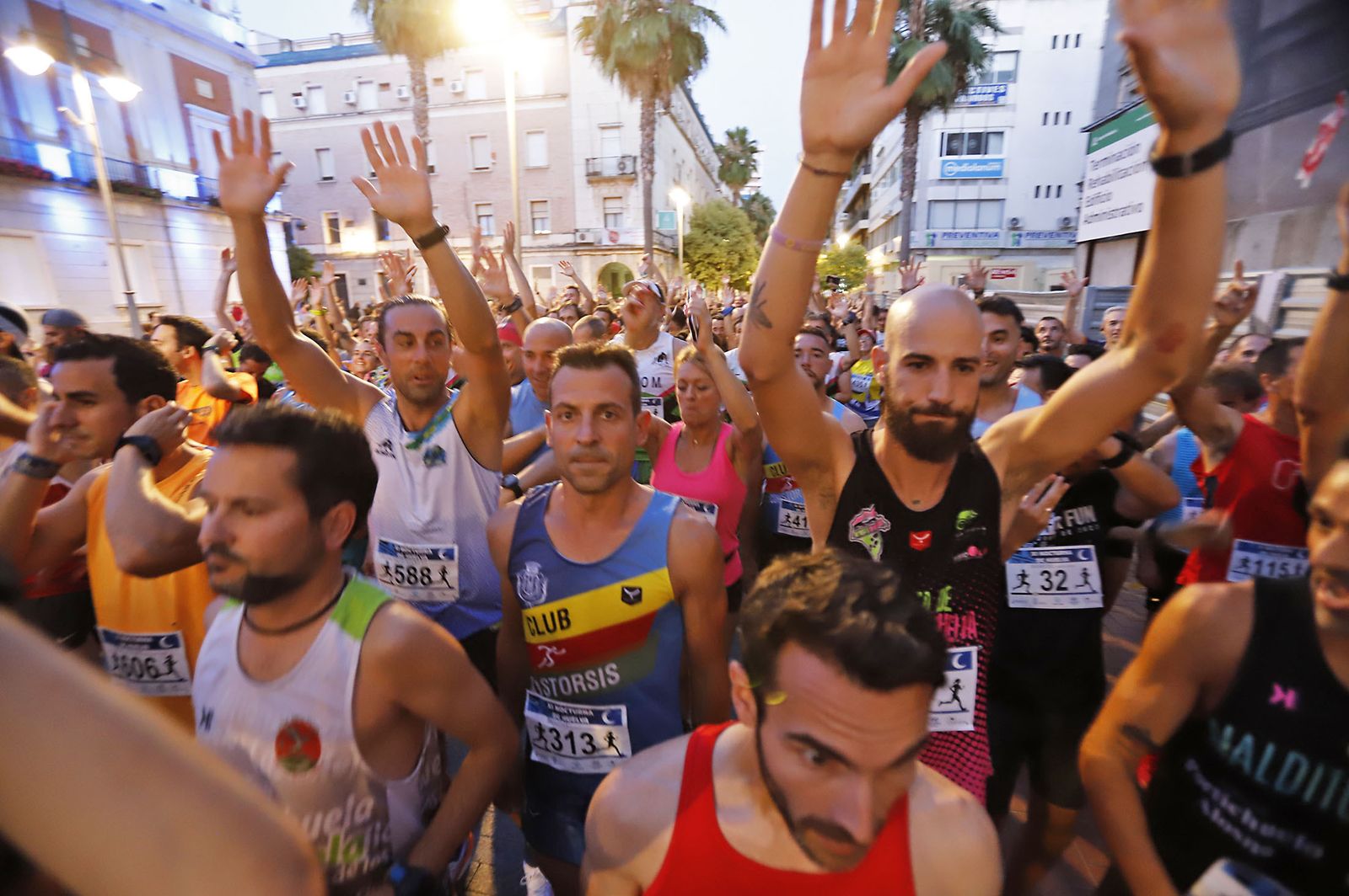 Imágenes de la Carrera Nocturna de Huelva
