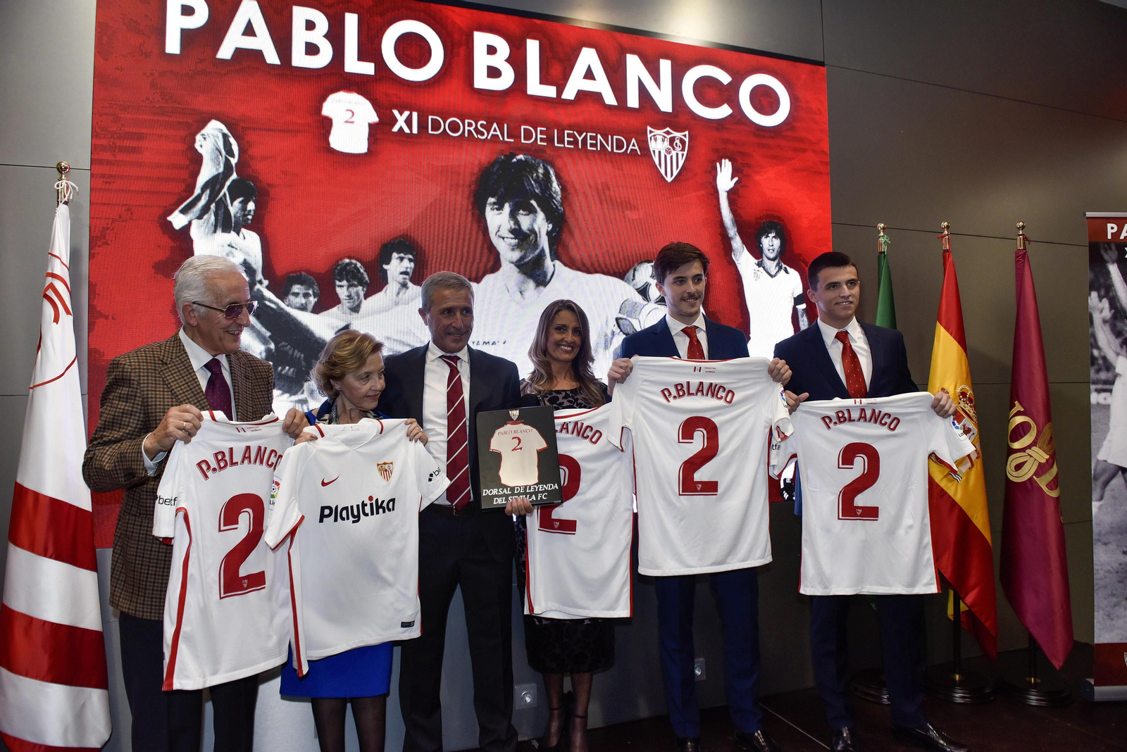 Las imágenes de la entrega del Dorsal del Leyenda a Pablo Blanco