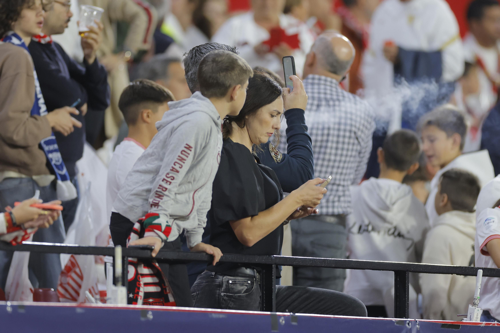 Búscate en las fotos del Sevilla-Arsenal