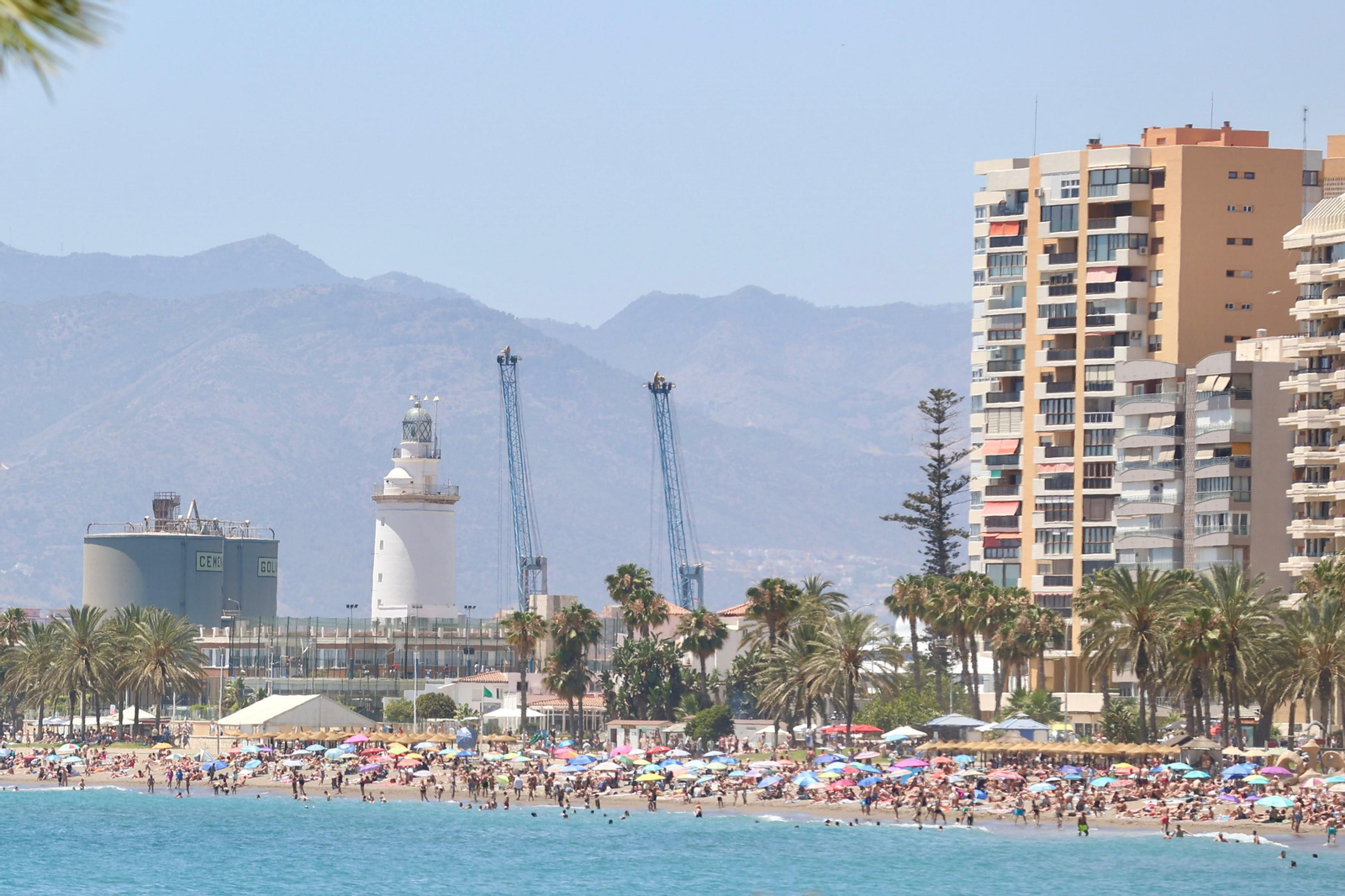 La playa de La Malagueta en Málaga este fin de semana.