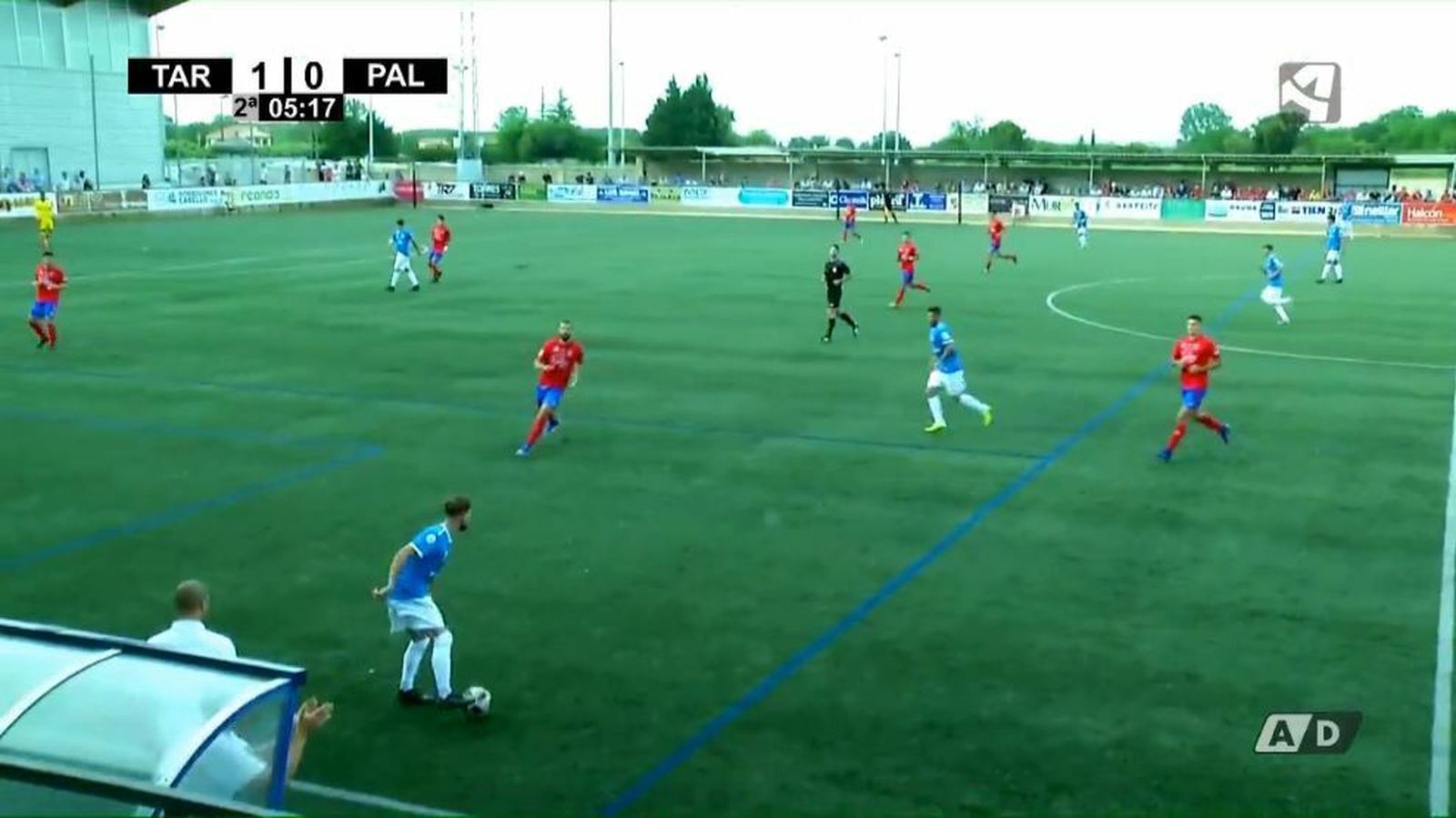 Un lance del partido entre el Tarazona y El Palo.