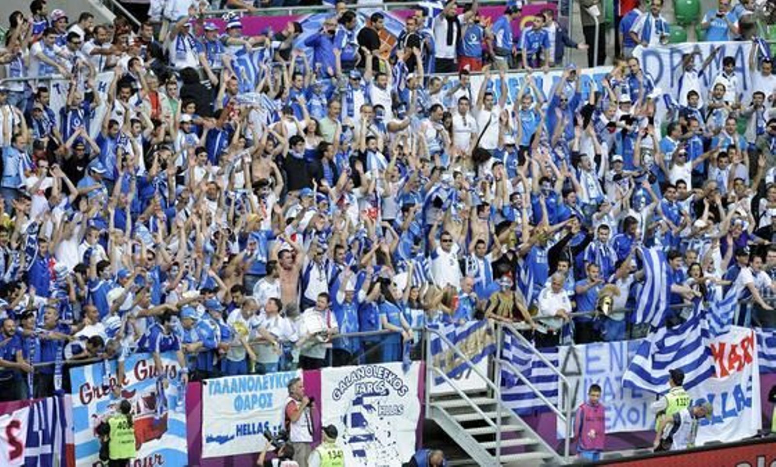 La República Checa vence a Grecia con dos goles en los primeros cinco minutos de partido.

Foto: EFE