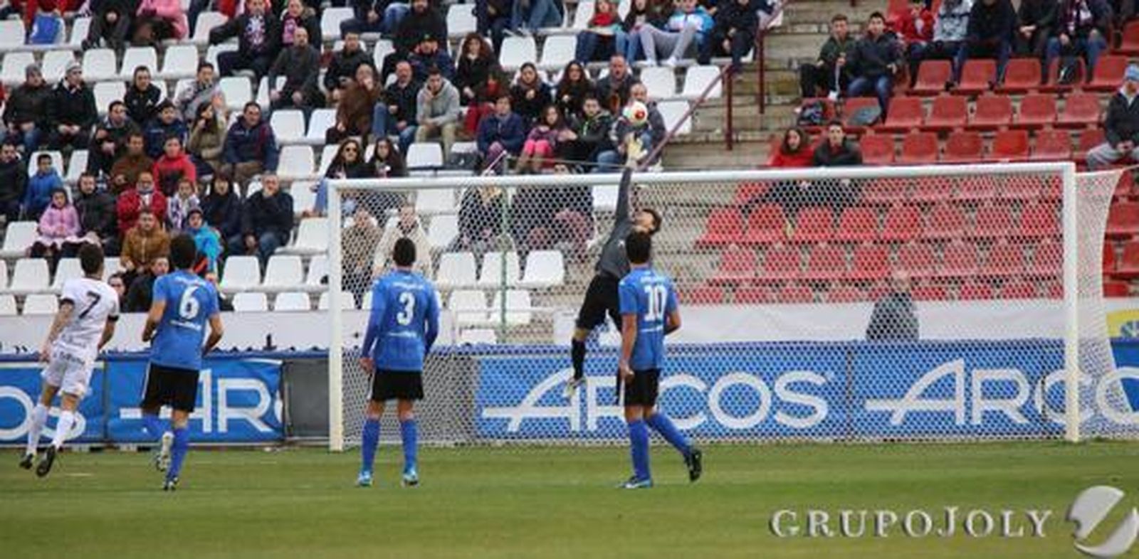 El conjunto isleño se mantiene en los puestos de descenso a pesar del empate (0-0) en Albacete

Foto: LOF