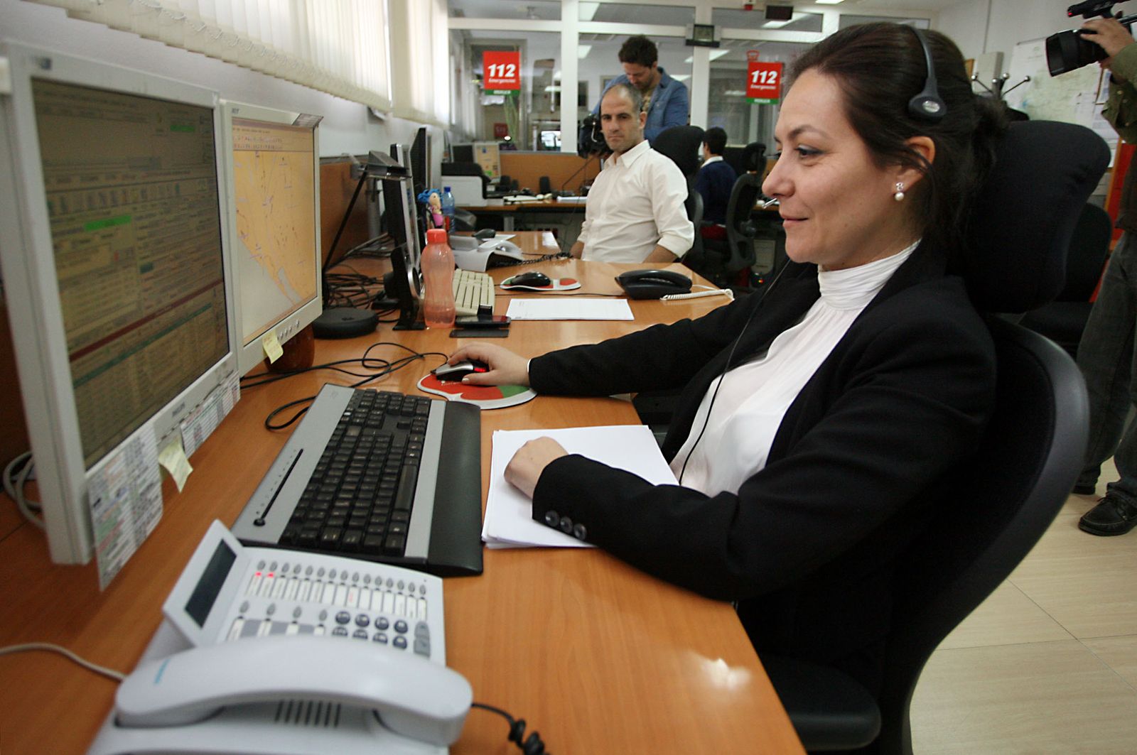 Una operadora del 112 de Huelva.