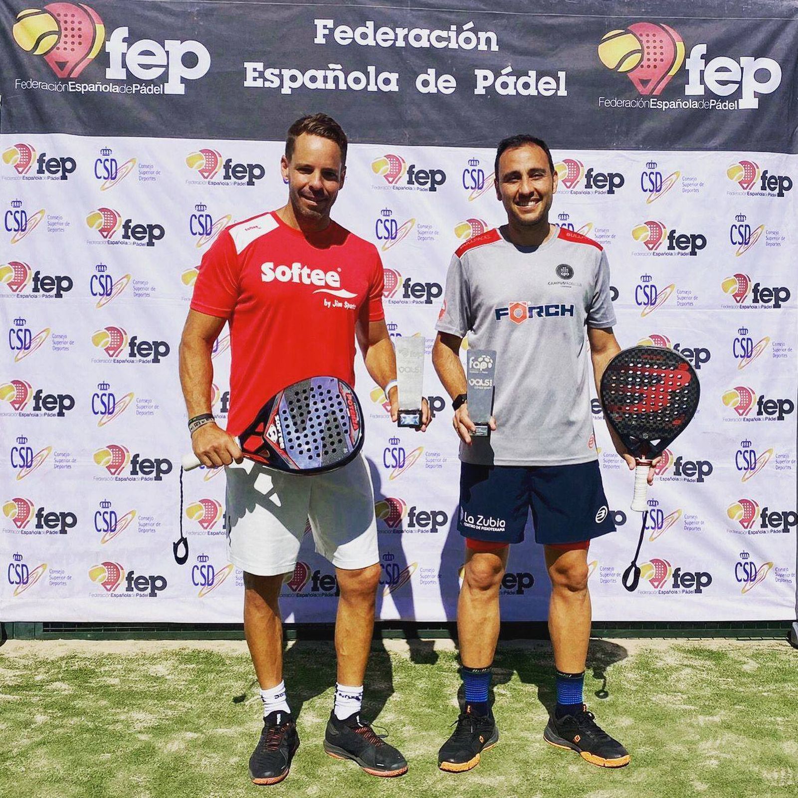 Javier Limones (d), campeón de España de veteranos.