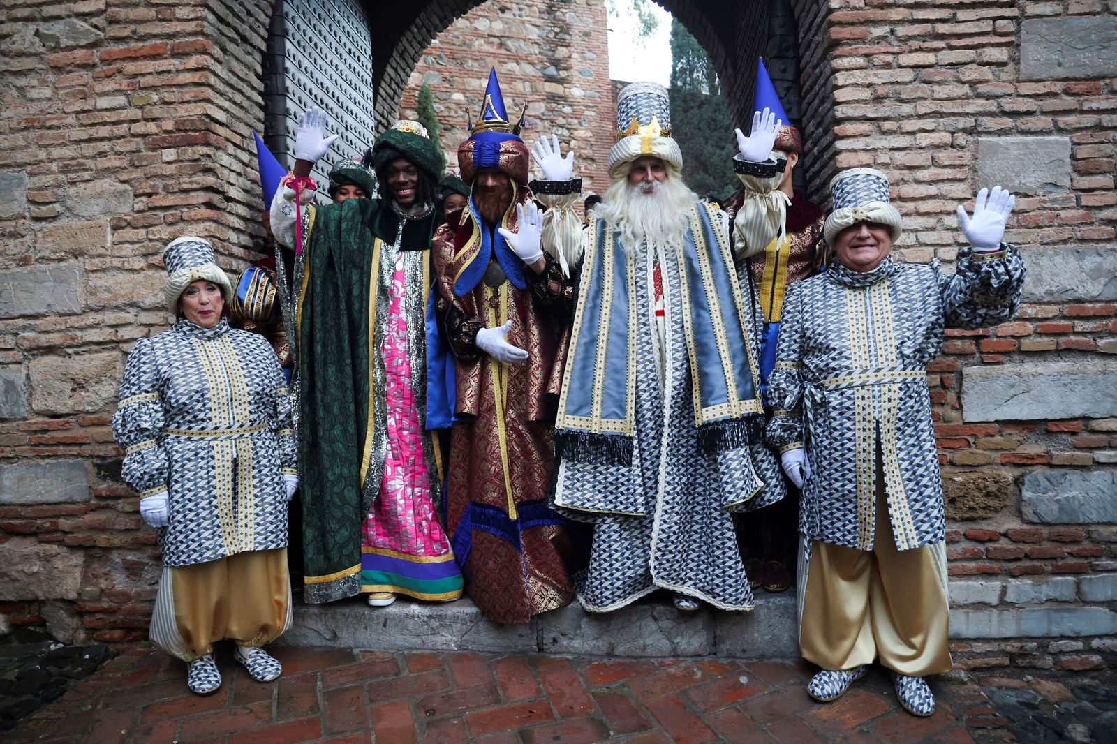 Los Reyes Magos llenan Málaga de ilusión tras la lluvia