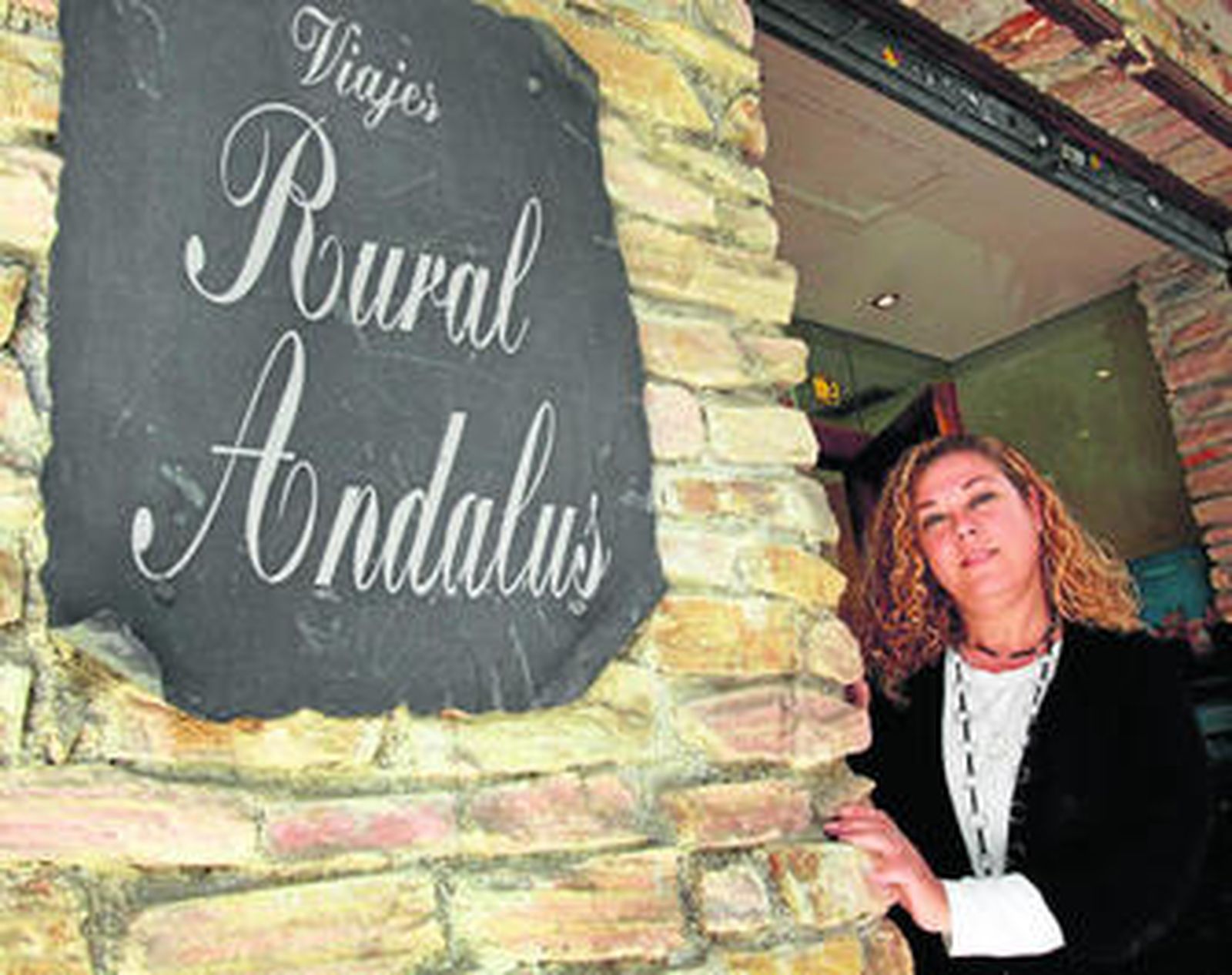 Isabel Heras posa en las instalaciones de Rural Andalus, en Málaga.