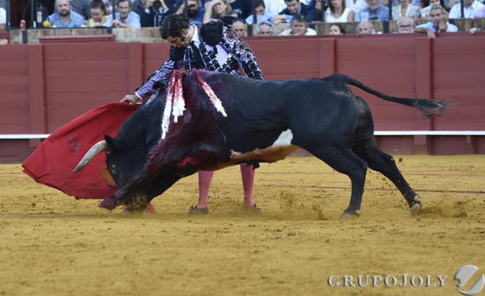 Morante de la Puebla en el cuarto toro./ Juan Carlos Vázquez