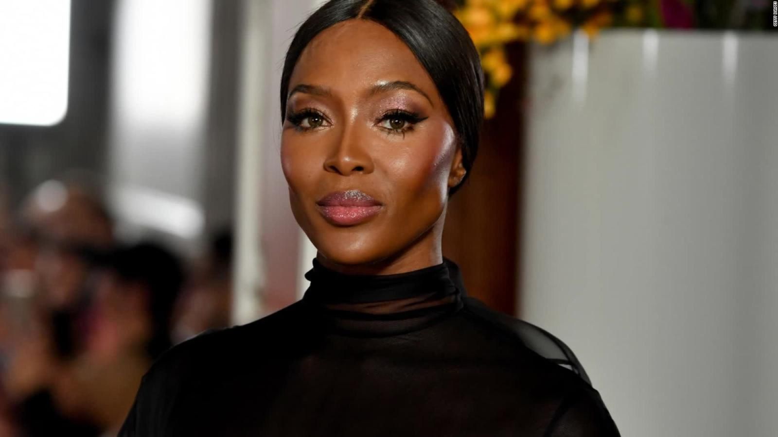 Naomi Campbell acaba de unirse al club de los 50 años.